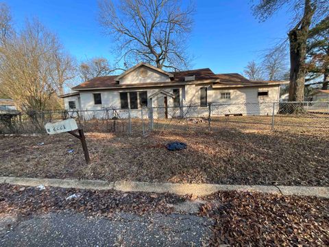 Homes For Sale - 2221 E 11th St<br/> Texarkana, AR 71854
