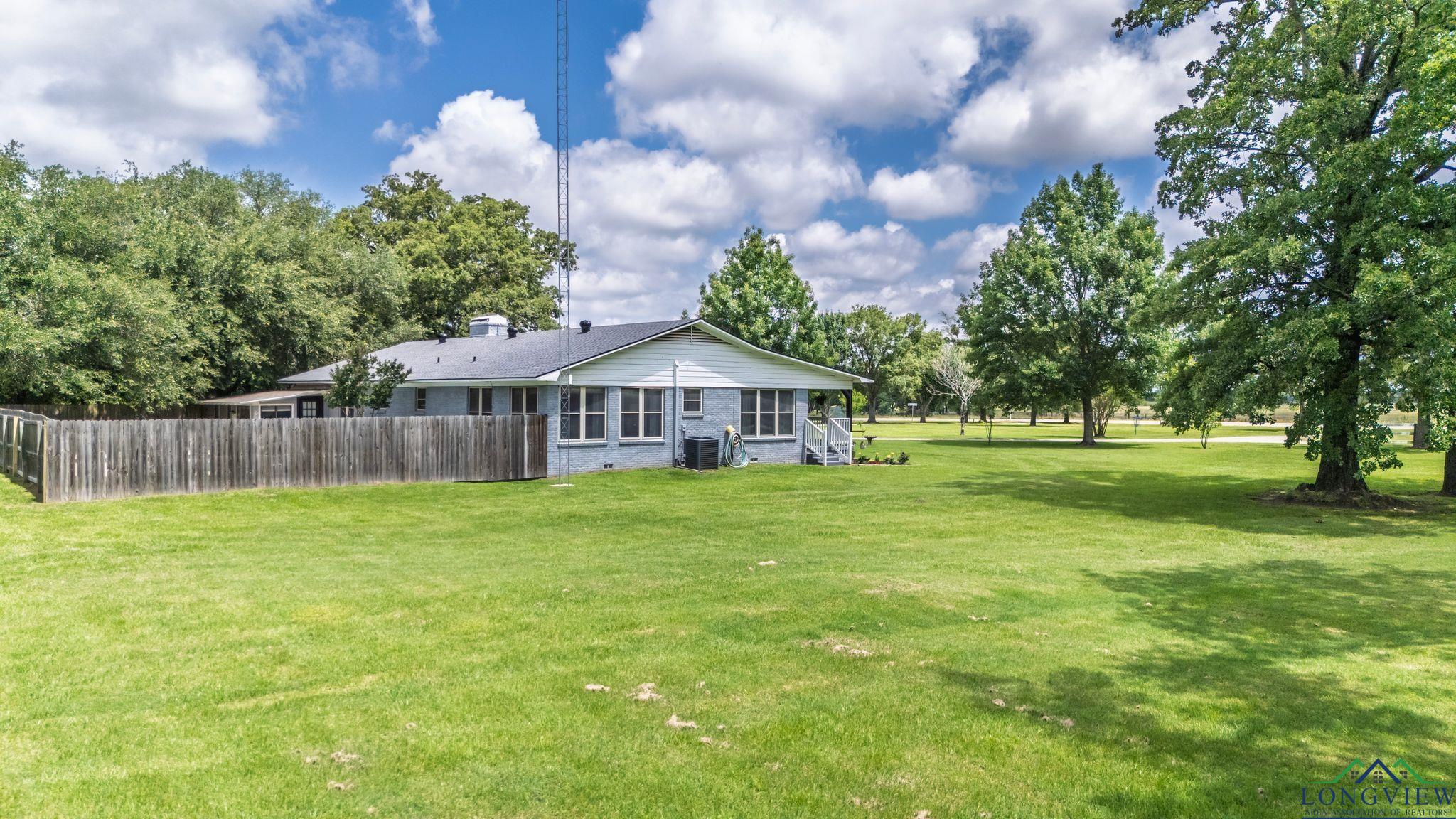 4564 Sh 110, Grand Saline, Texas image 6