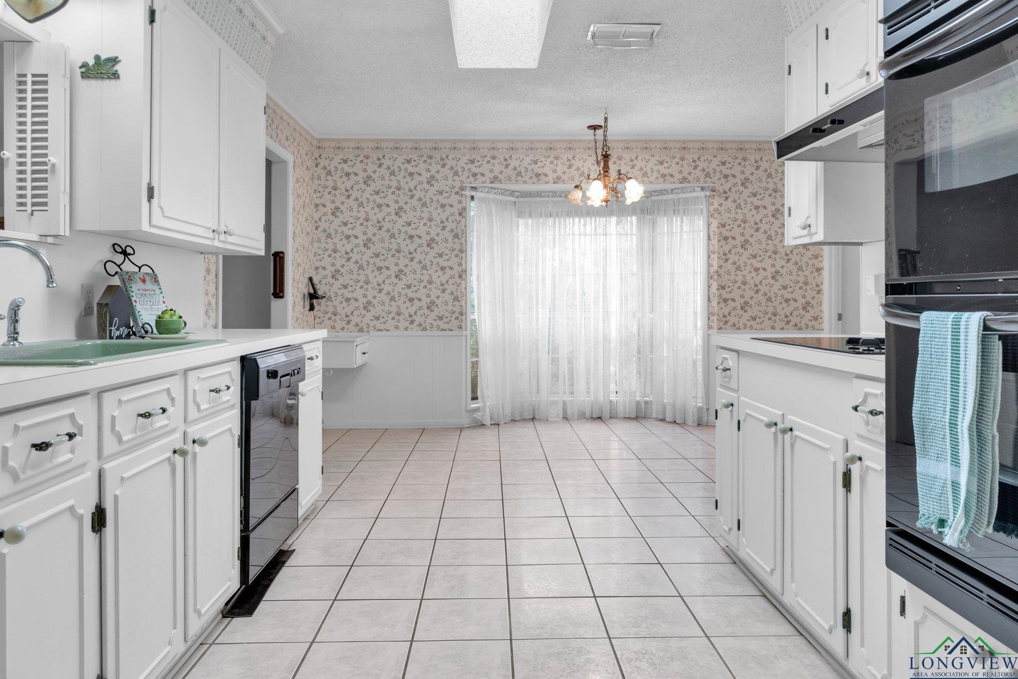 204 W Brookwood Ln, White Oak, Ohio image 7