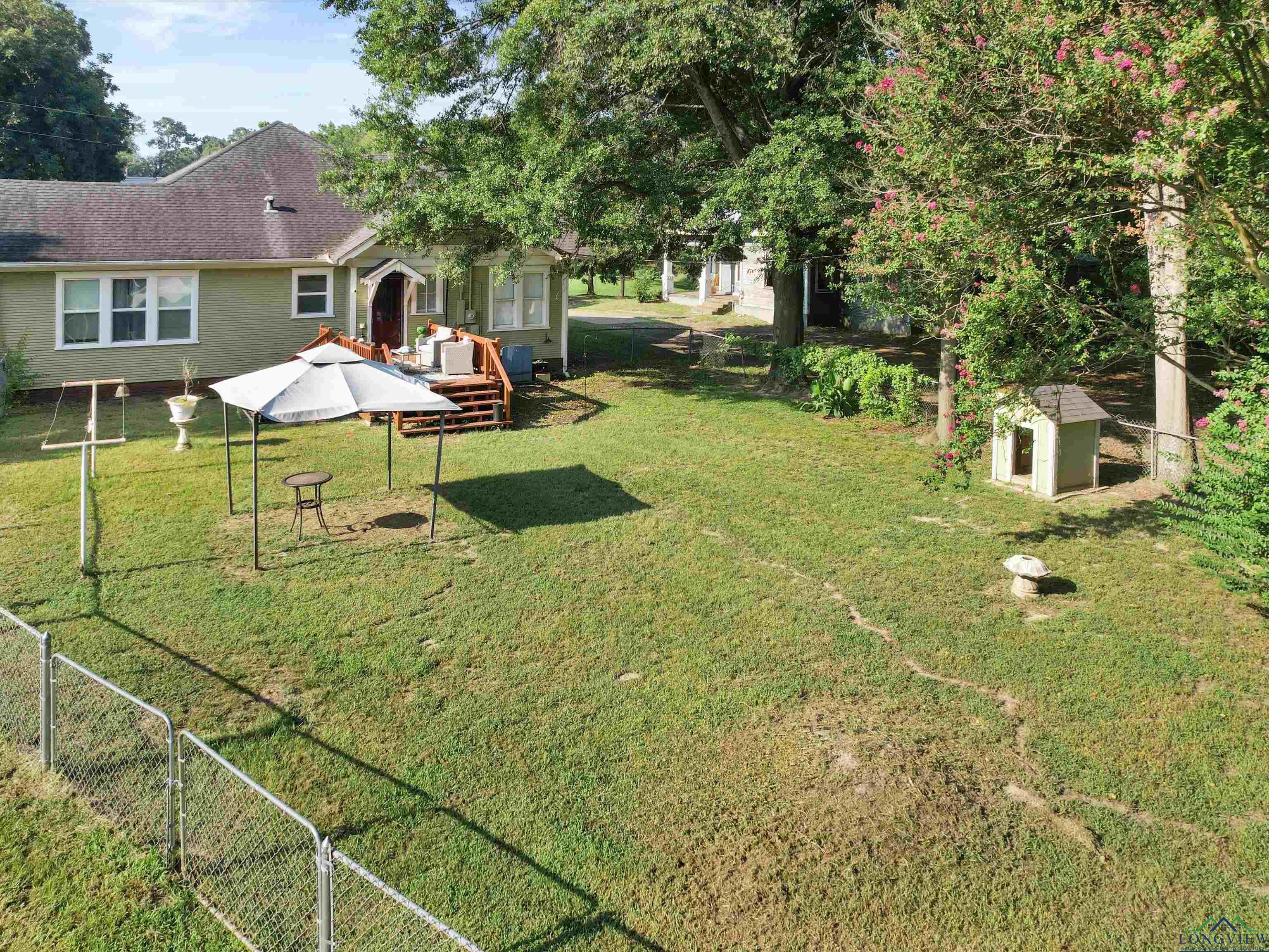808 W Tyler St, Gilmer, Texas image 6