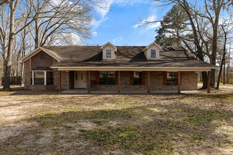 Homes For Sale - 111 Lindsey Brook Lane<br/> Harrison County, Longview, TX 75601