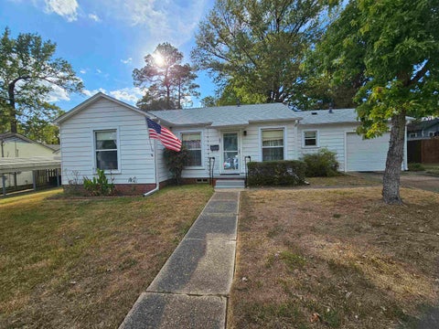 Homes For Sale - 607 Thompson St<br/> Kilgore, TX 75662