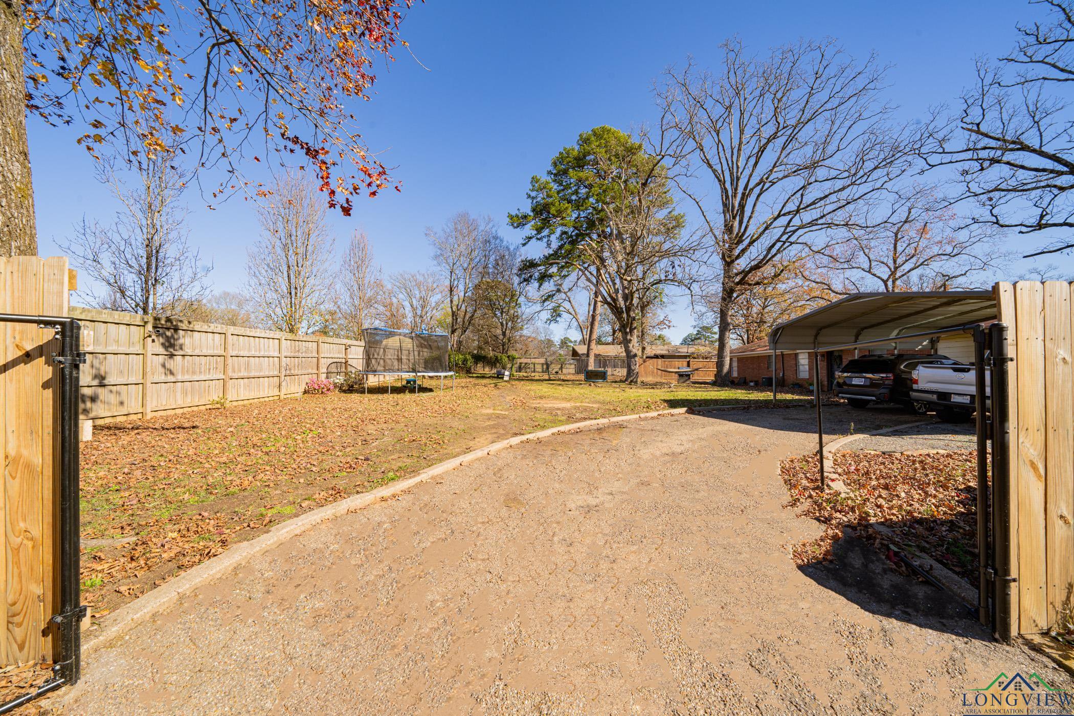 909 N Doyle St, Longview, Texas image 15