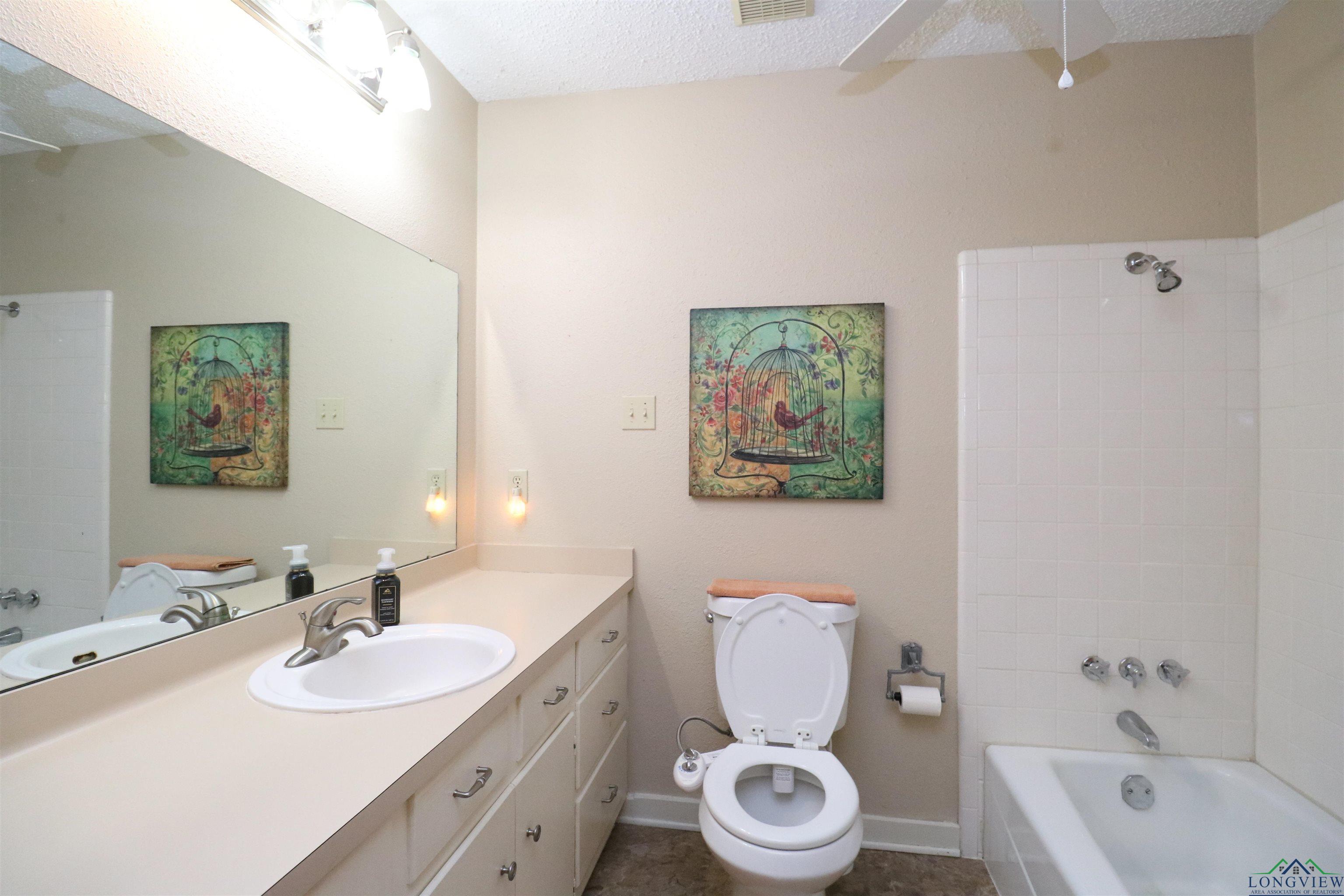201 Terry St, White Oak, Texas image 18