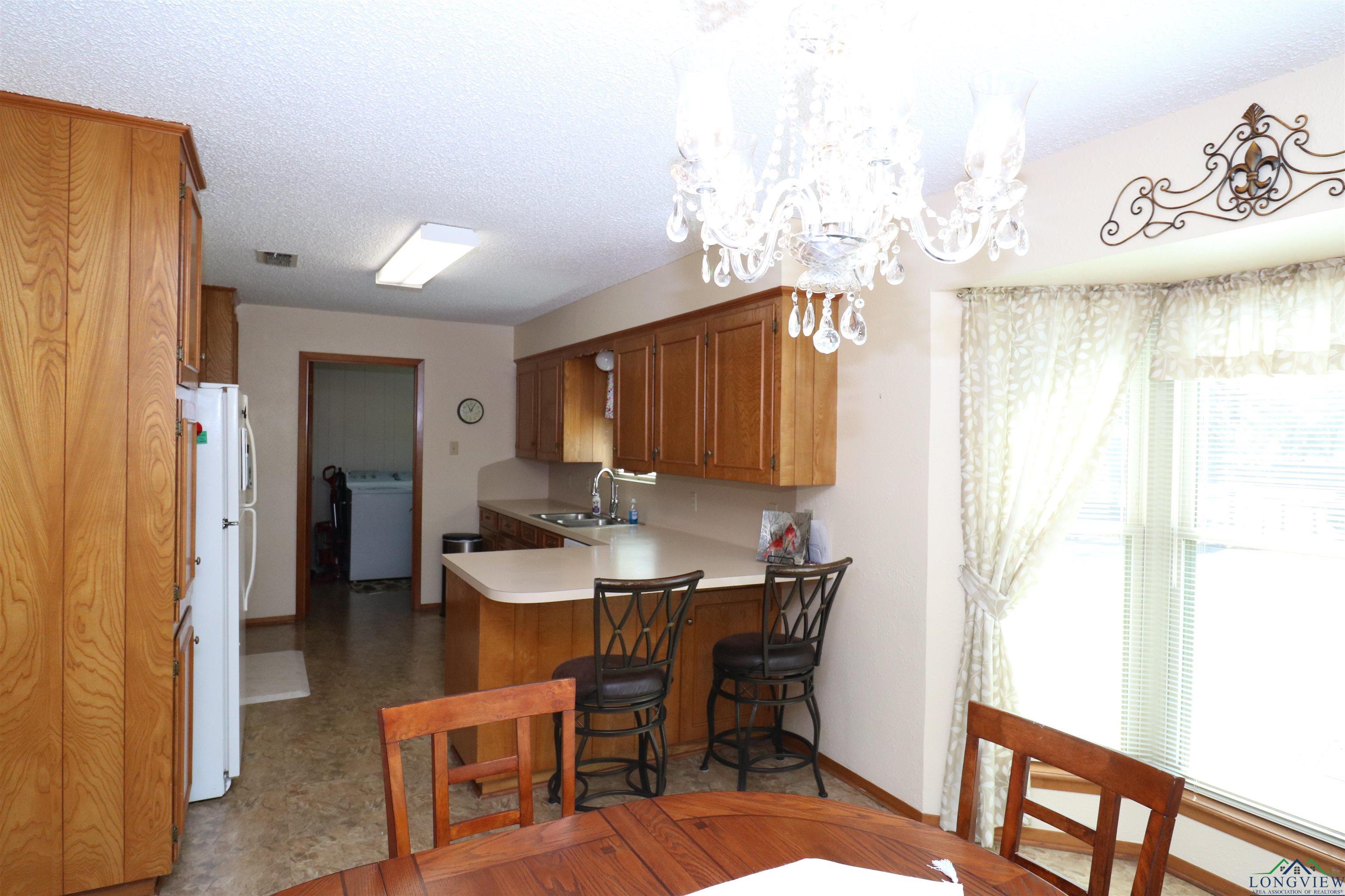 201 Terry St, White Oak, Texas image 13