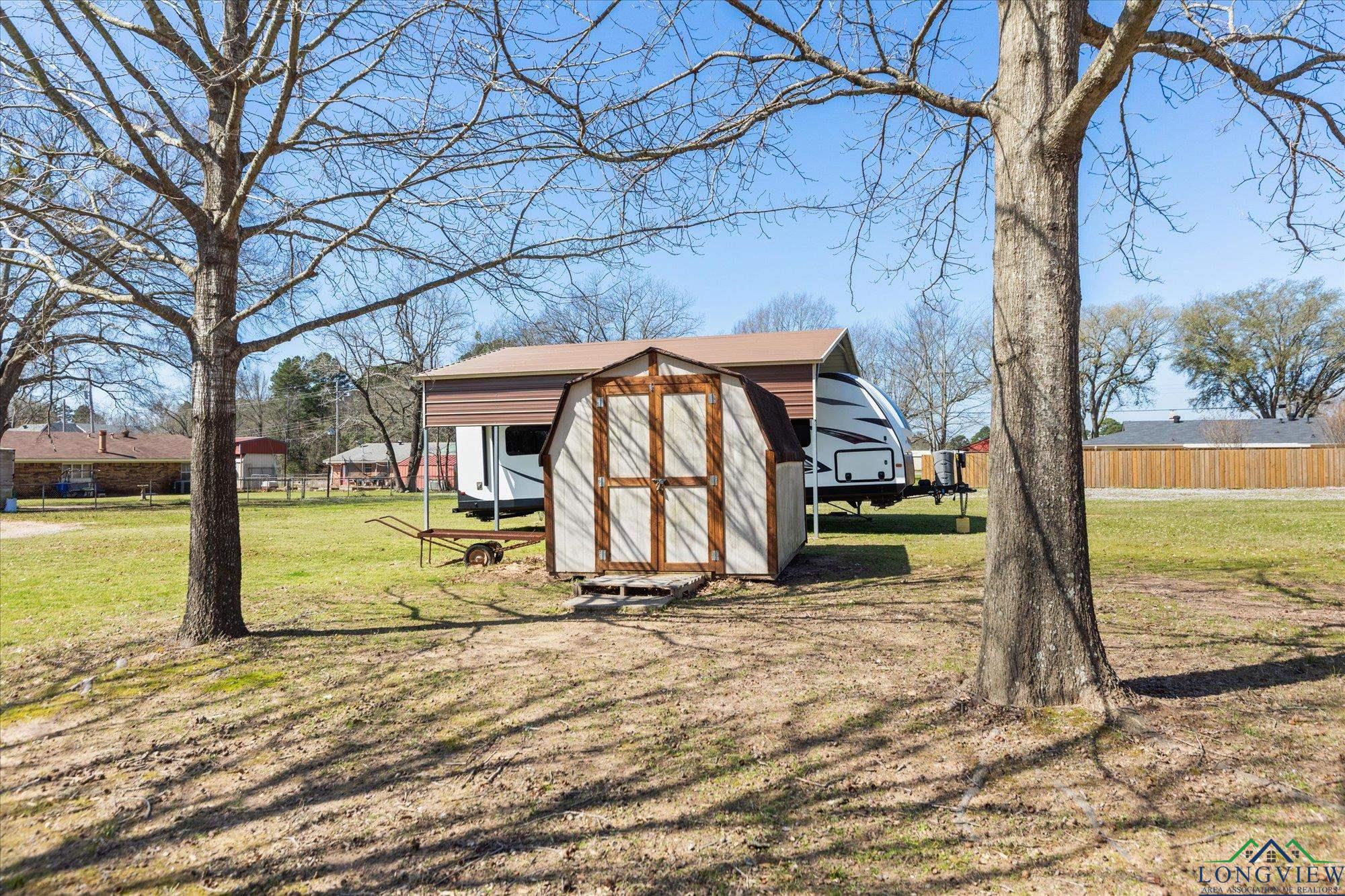 201 Terry St, White Oak, Texas image 31