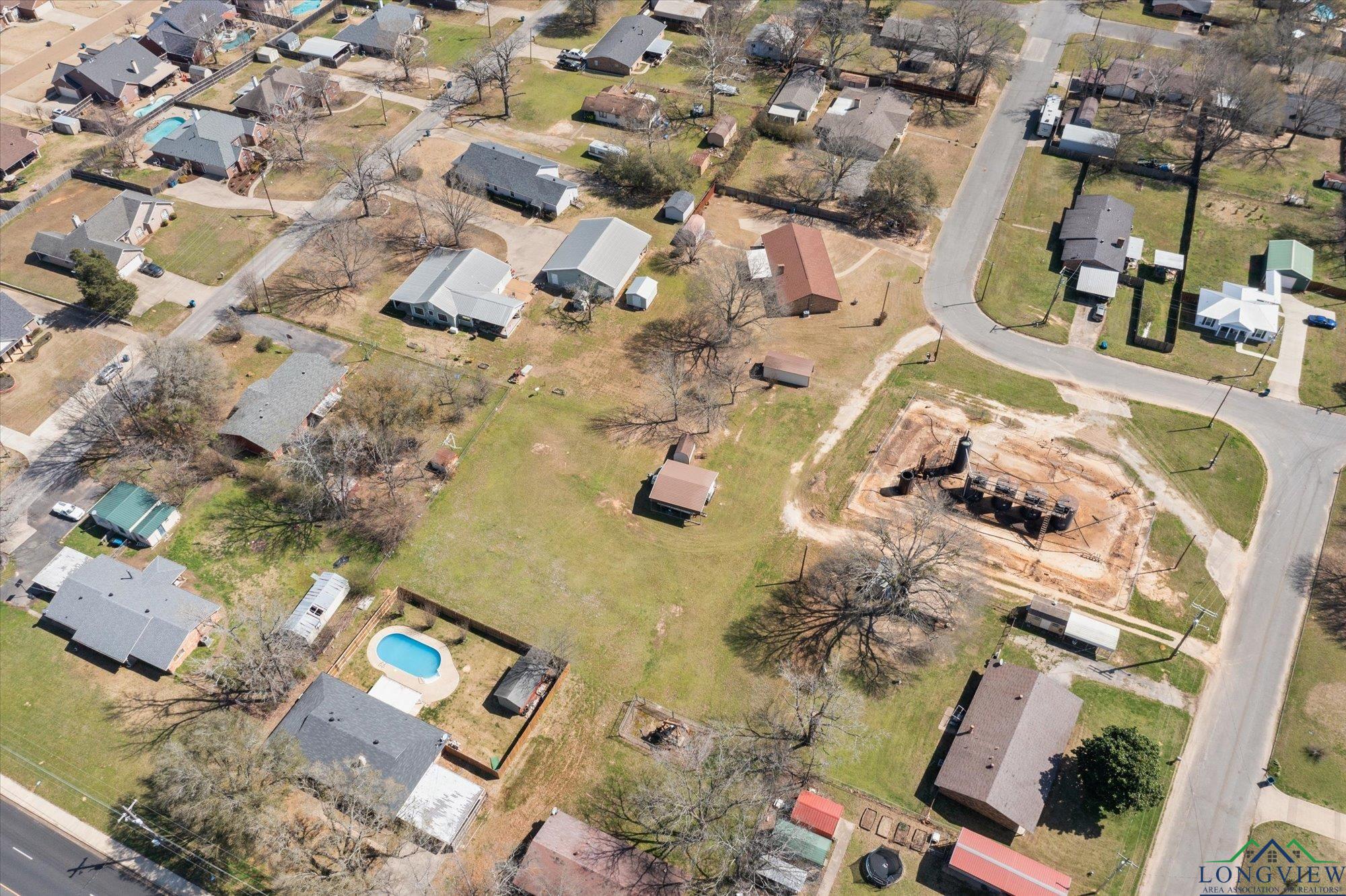 201 Terry St, White Oak, Texas image 40