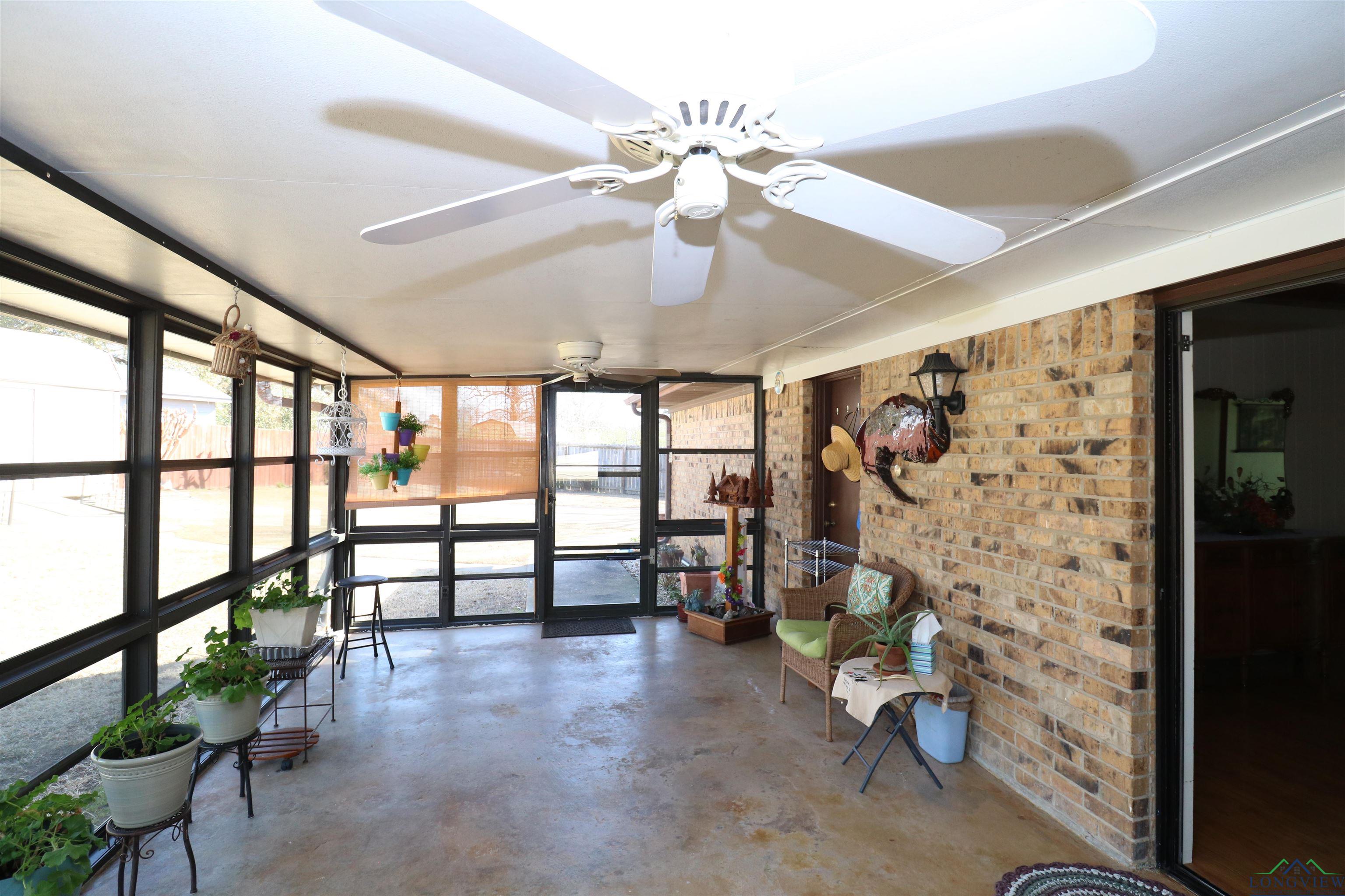 201 Terry St, White Oak, Texas image 23