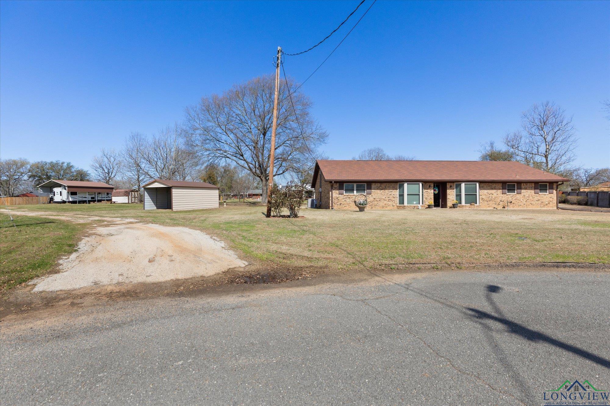 201 Terry St, White Oak, Texas image 5