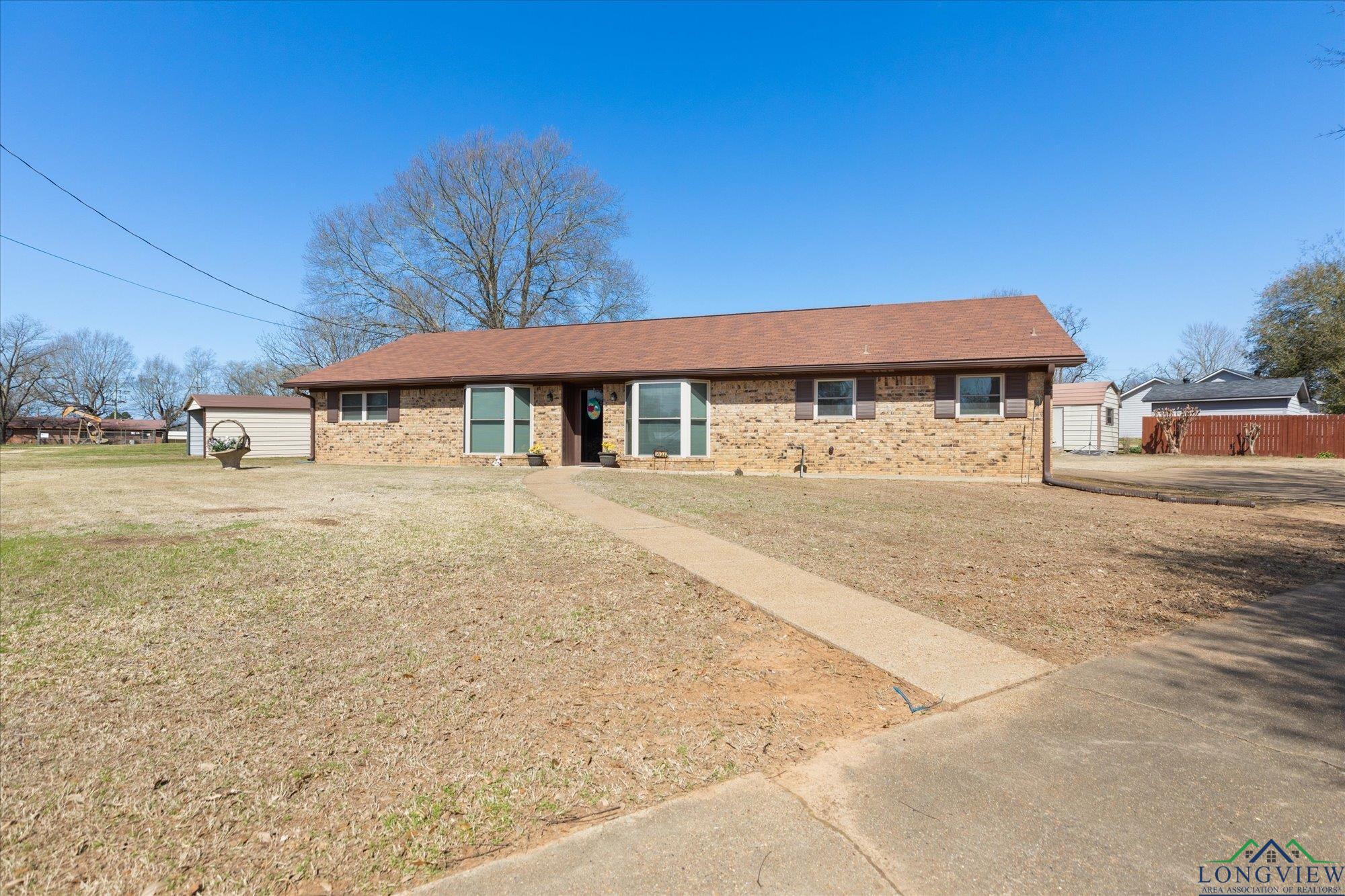 201 Terry St, White Oak, Texas image 4