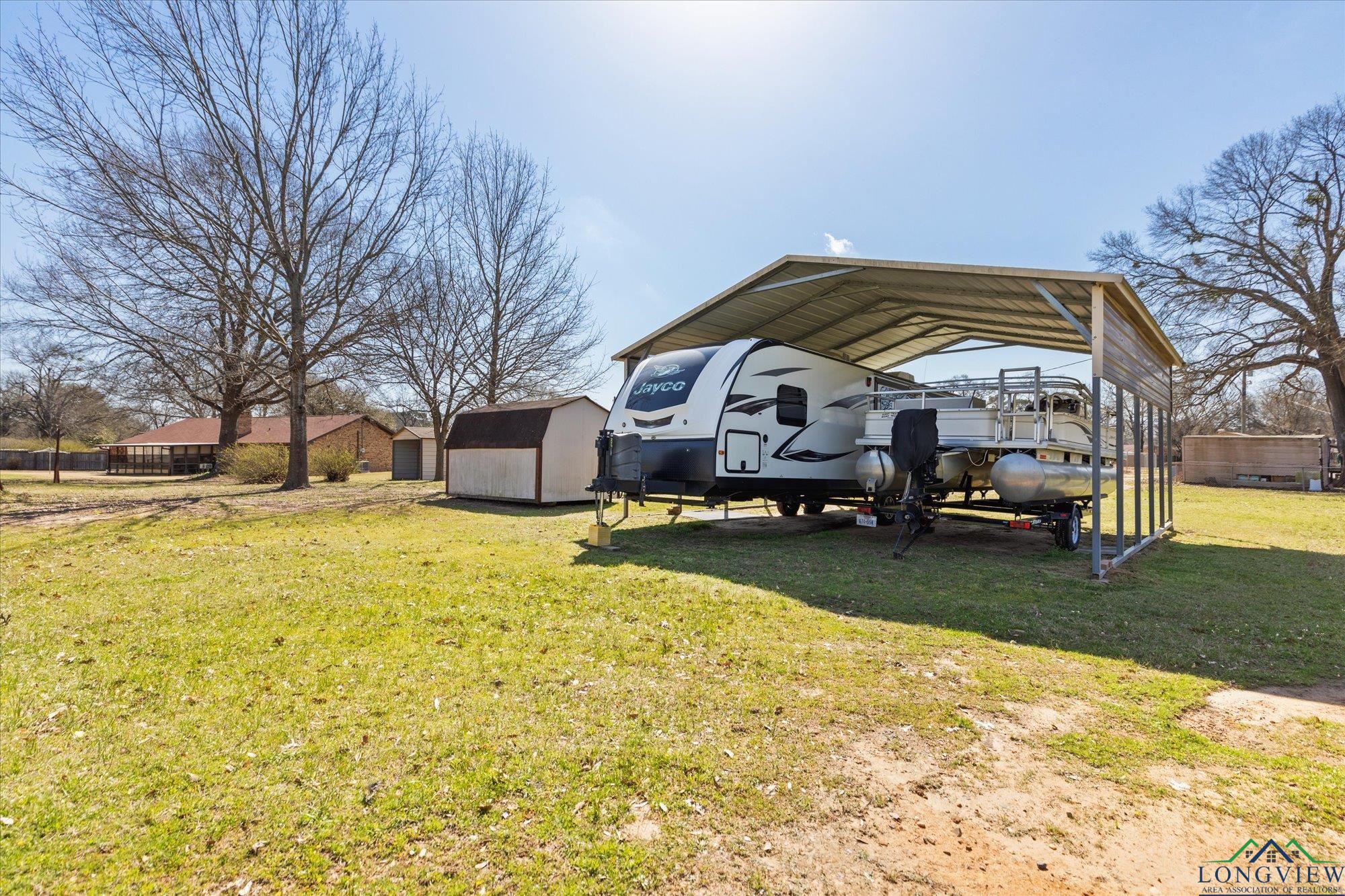 201 Terry St, White Oak, Texas image 28