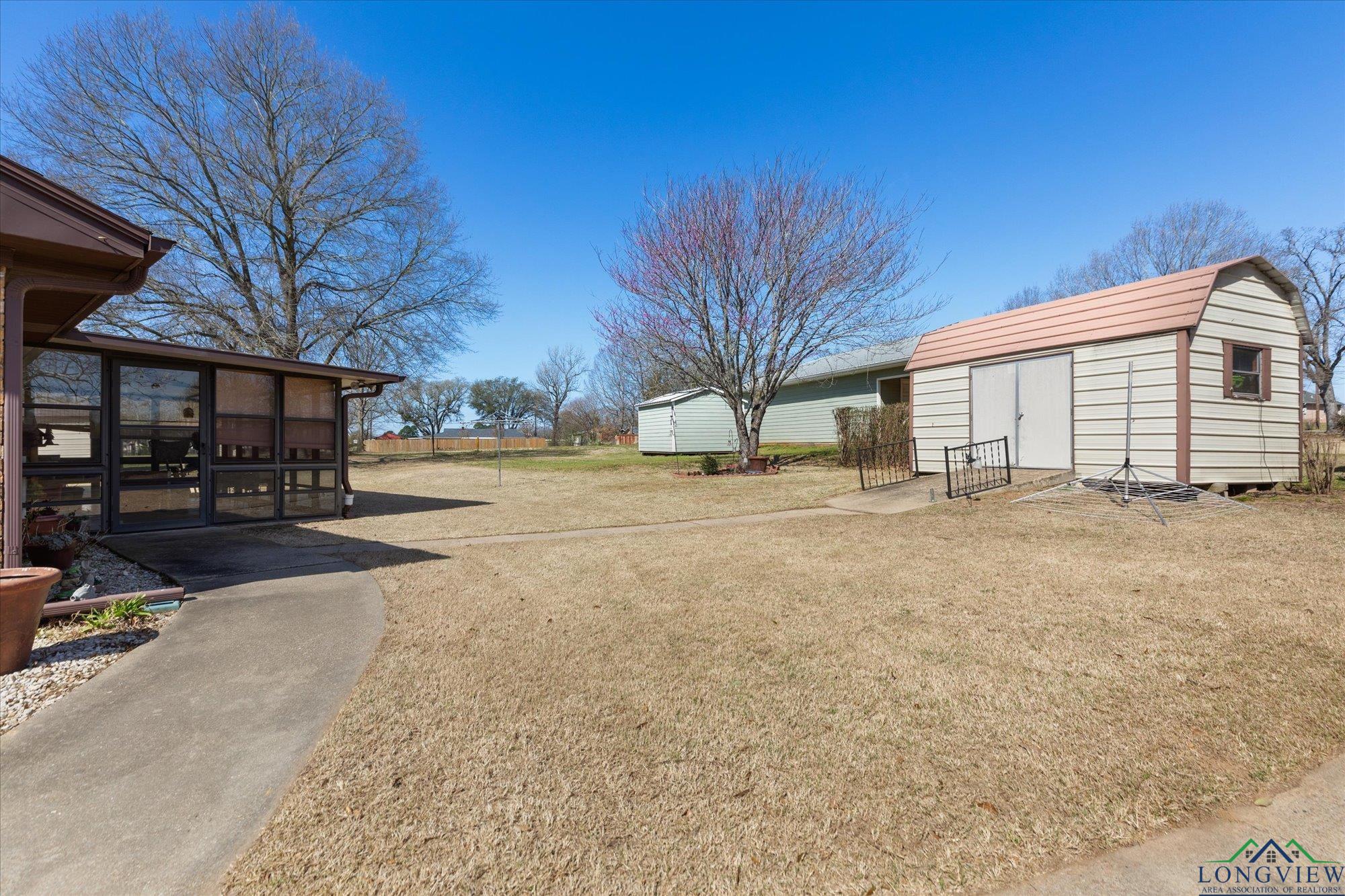 201 Terry St, White Oak, Texas image 25