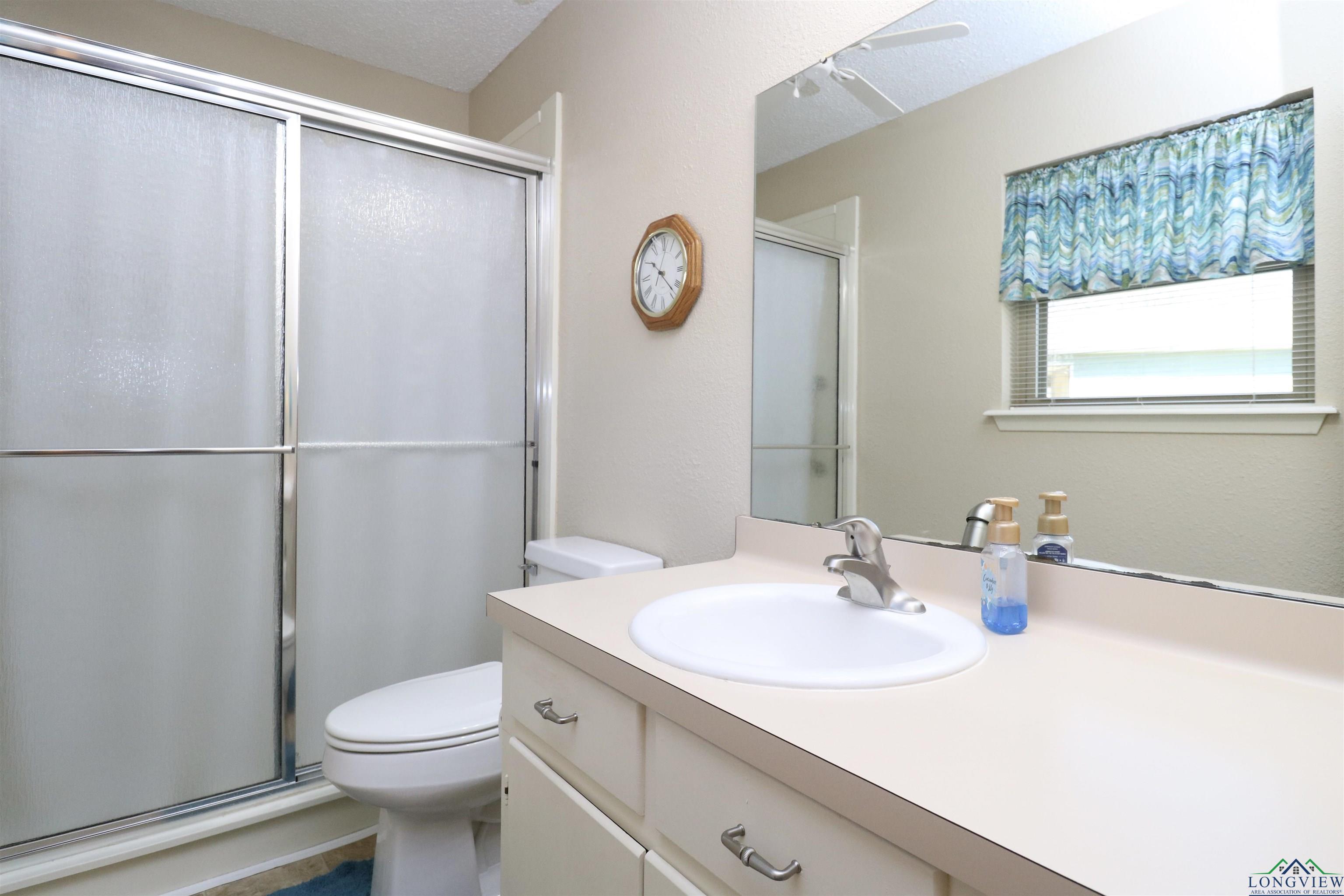 201 Terry St, White Oak, Texas image 22