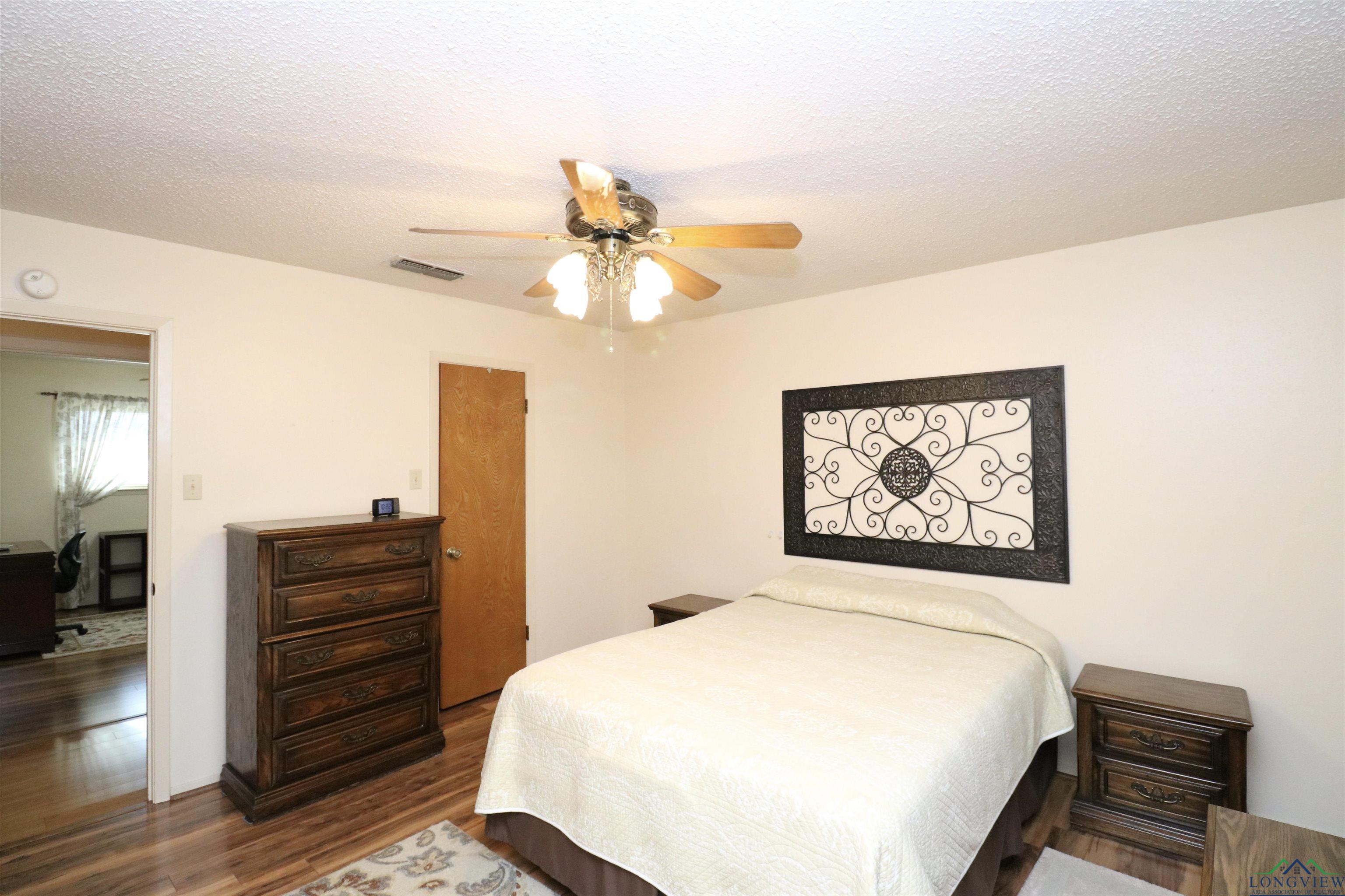 201 Terry St, White Oak, Texas image 21