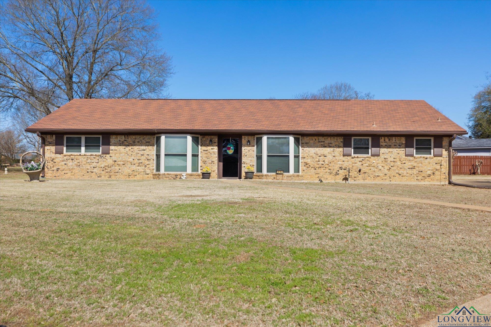 201 Terry St, White Oak, Texas image 1