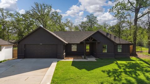 Homes For Sale - 2206 N Fourth Street<br/> Gregg County, Longview, TX 75605