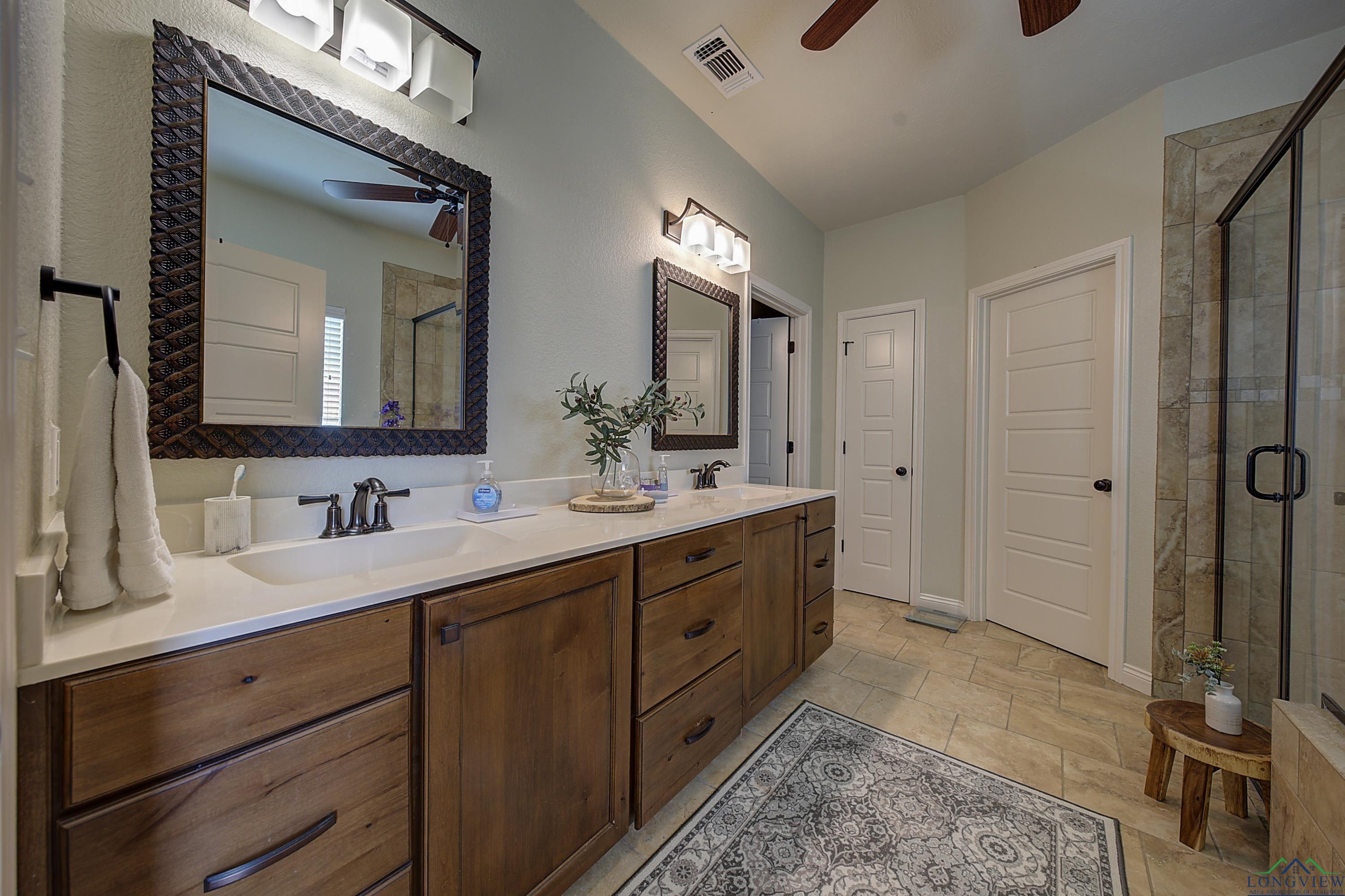 6 King Ranch, Texarkana, Texas image 17