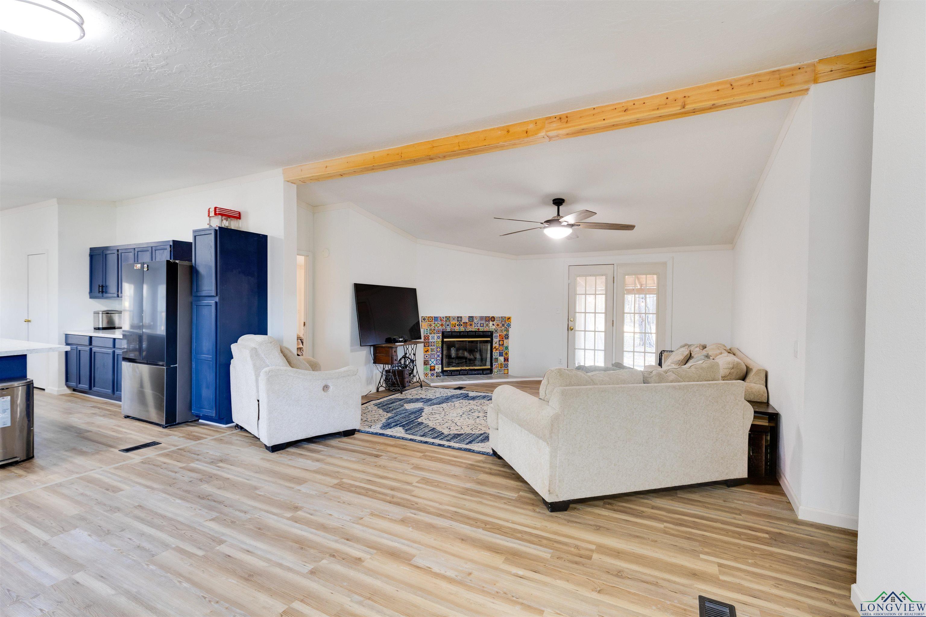 247 W Parker Riley Lane, Waskom, Texas image 2