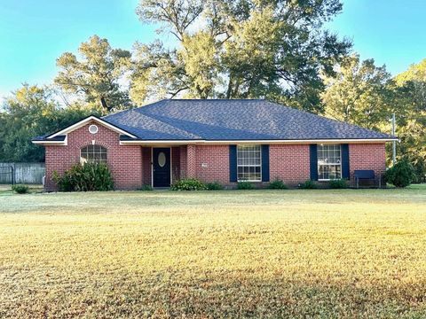 Homes For Sale - 580 Oakwood Dr<br/> Kilgore, TX 75662
