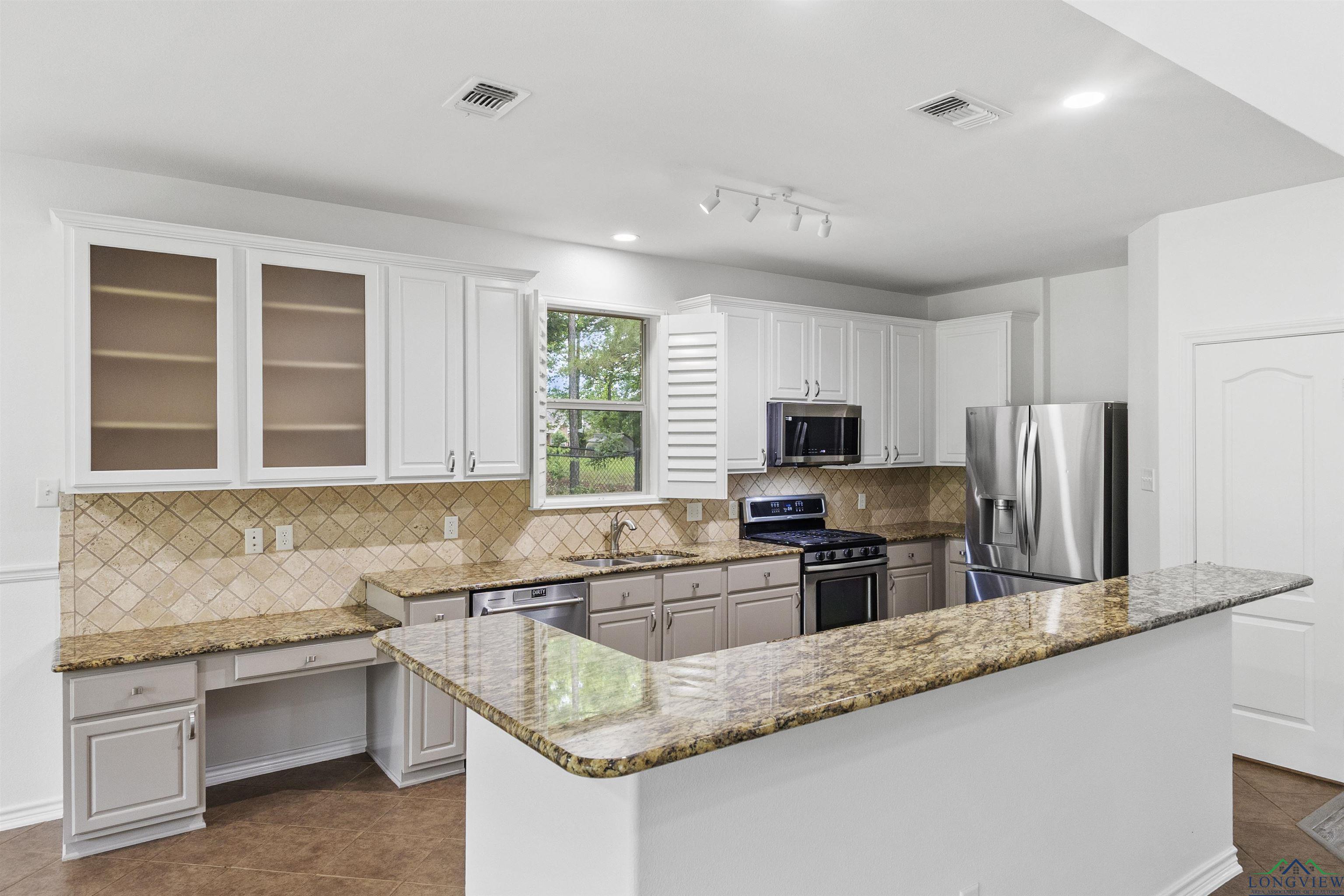 230 Sweetheart Ln, Longview, Texas image 7
