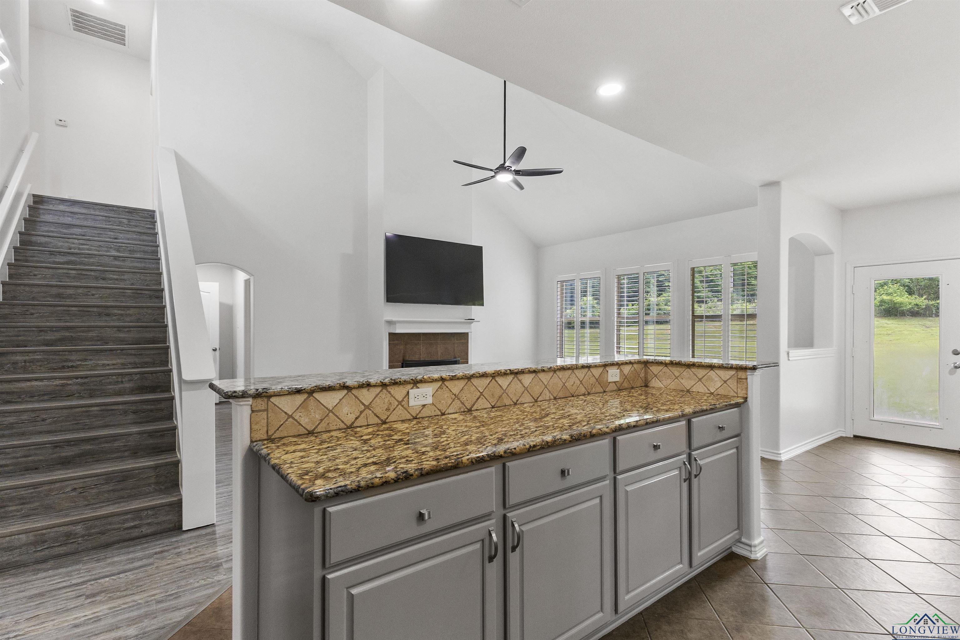 230 Sweetheart Ln, Longview, Texas image 8