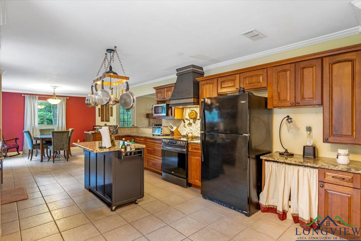 1709 W County Road 302 Avenue, Carthage, Texas image 17