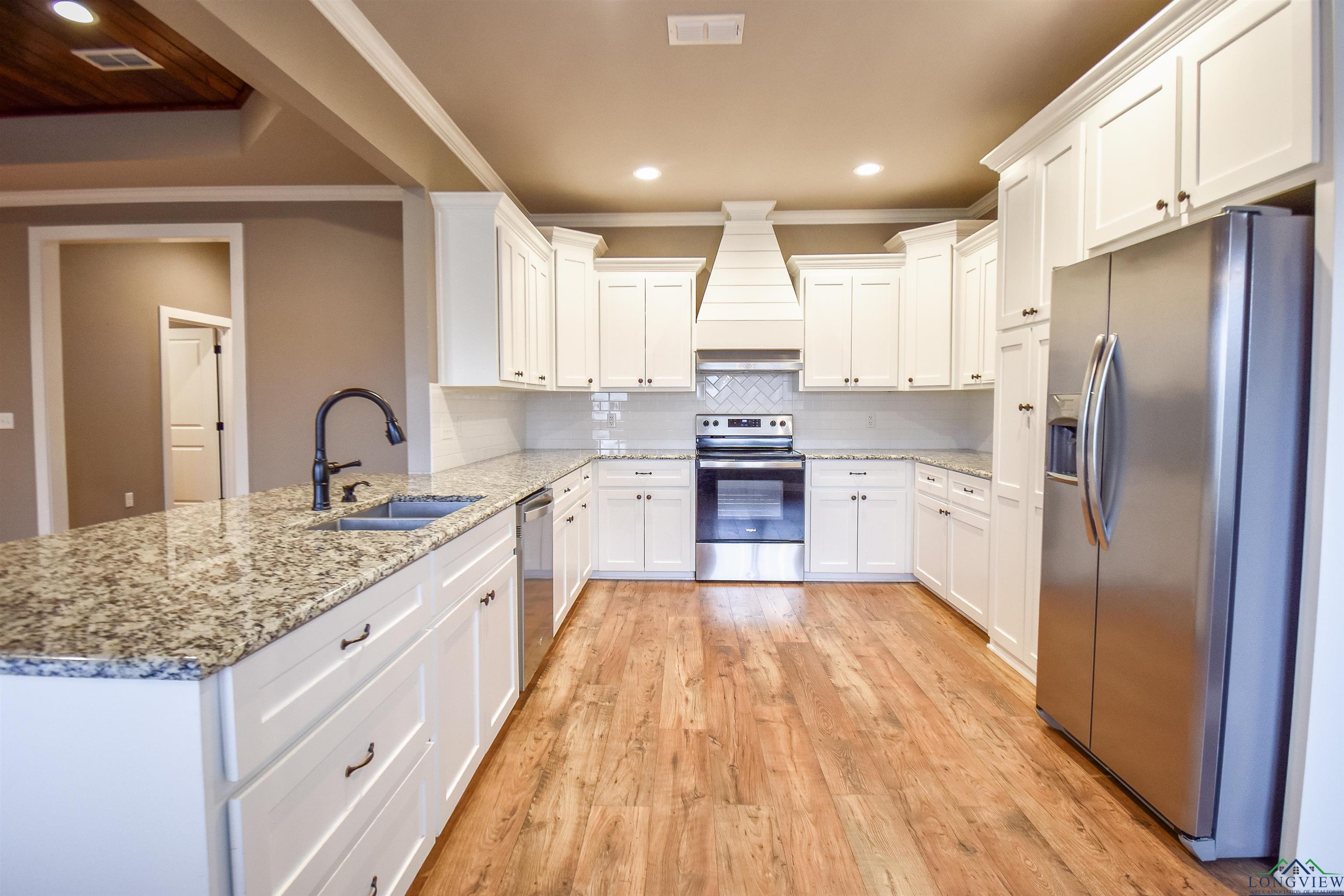 21515 Kayla Ln, Mineola, Texas image 6