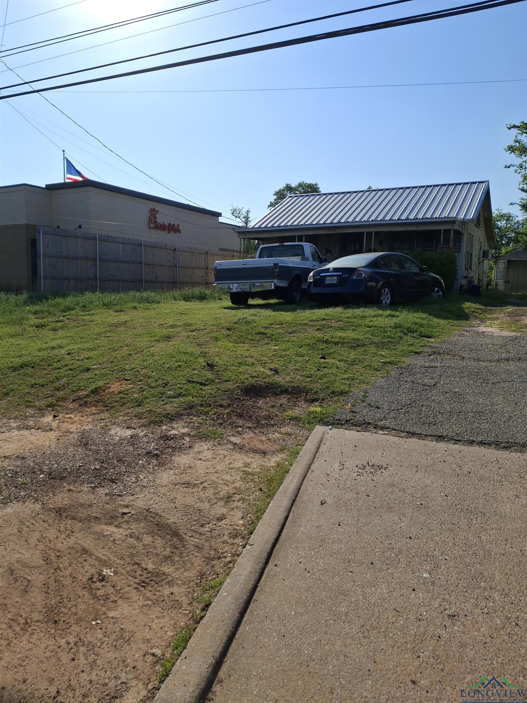 2010 Jacksonville Dr, Henderson, Texas image 5