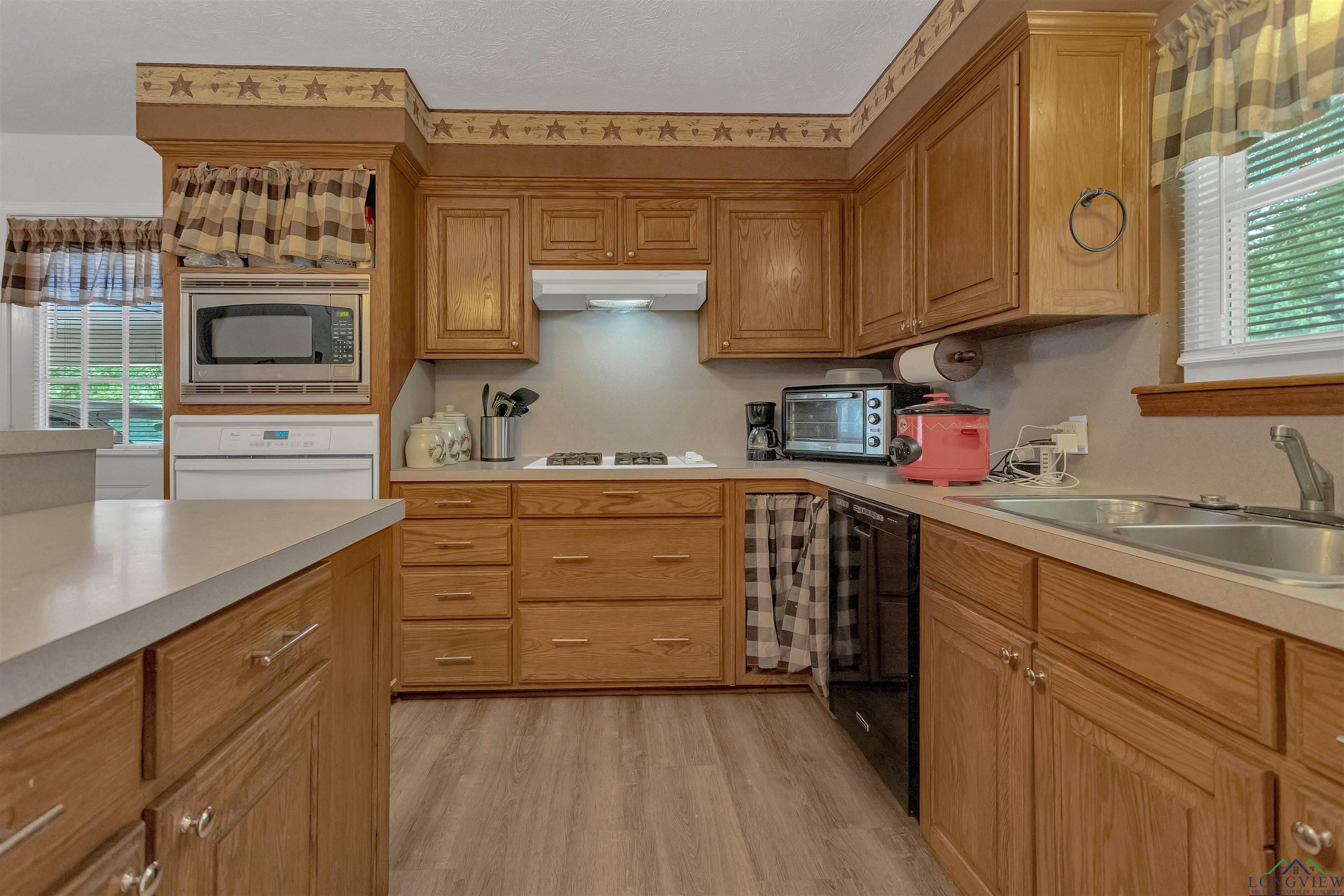 226 Circle Ridge, Gilmer, Texas image 10
