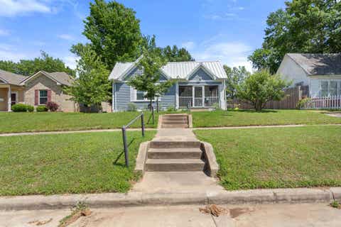 Homes For Sale - 310 N Line St<br/> Wood County, Mineola, TX 75773
