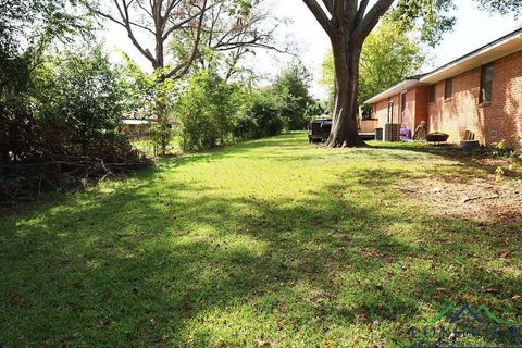 A home in Gladewater