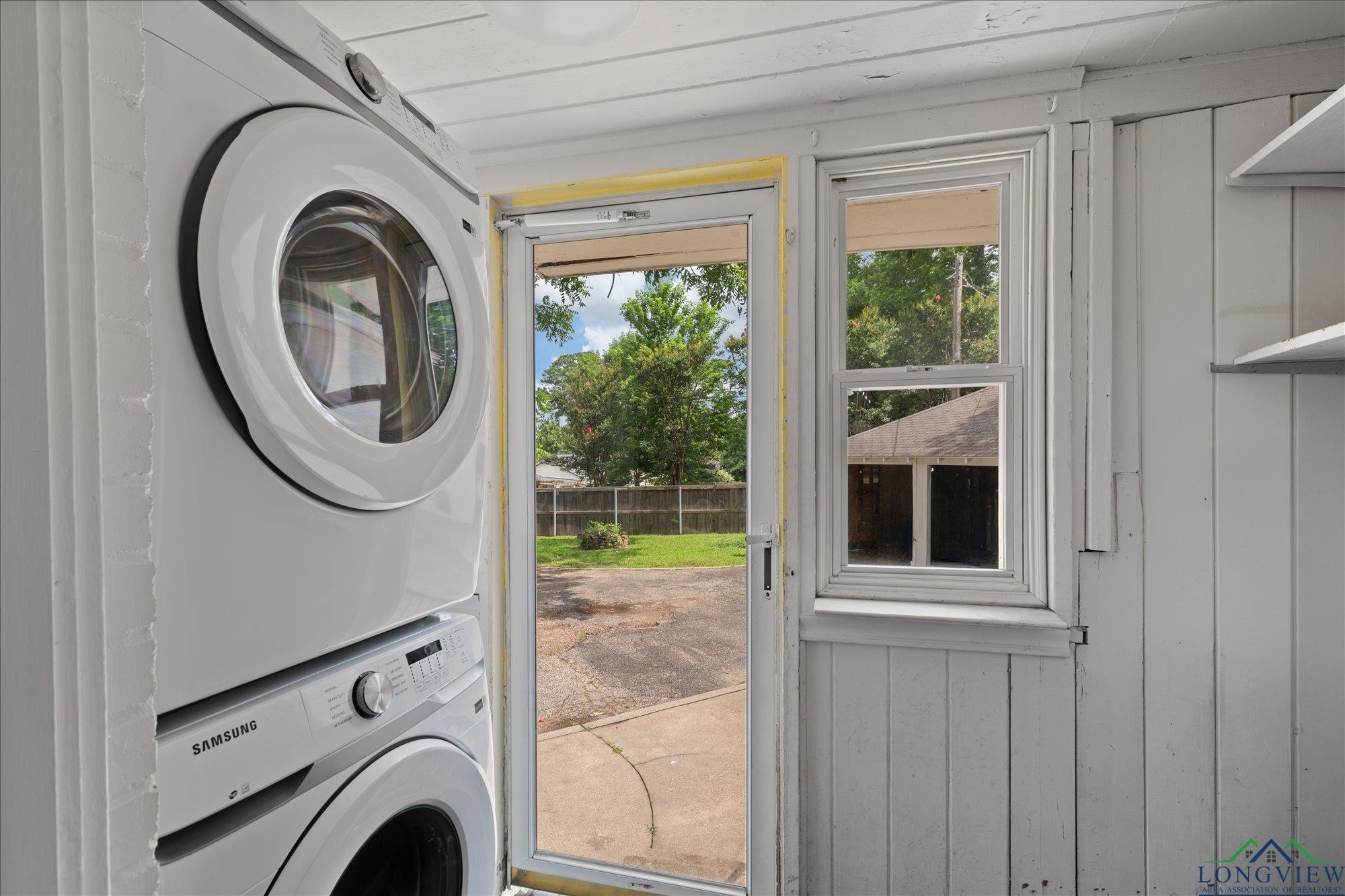 513 E Young, Longview, Texas image 21