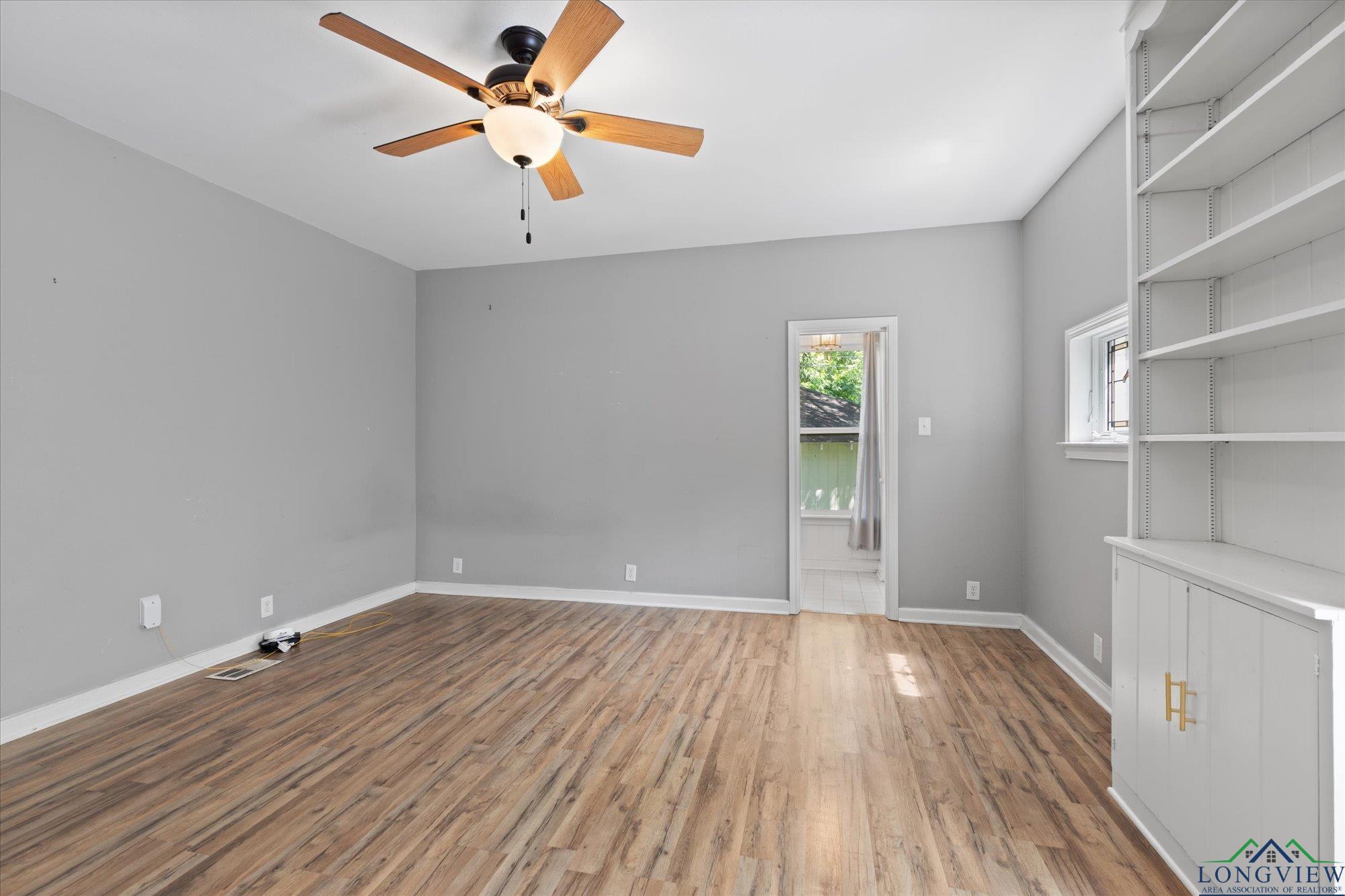 513 E Young, Longview, Texas image 28