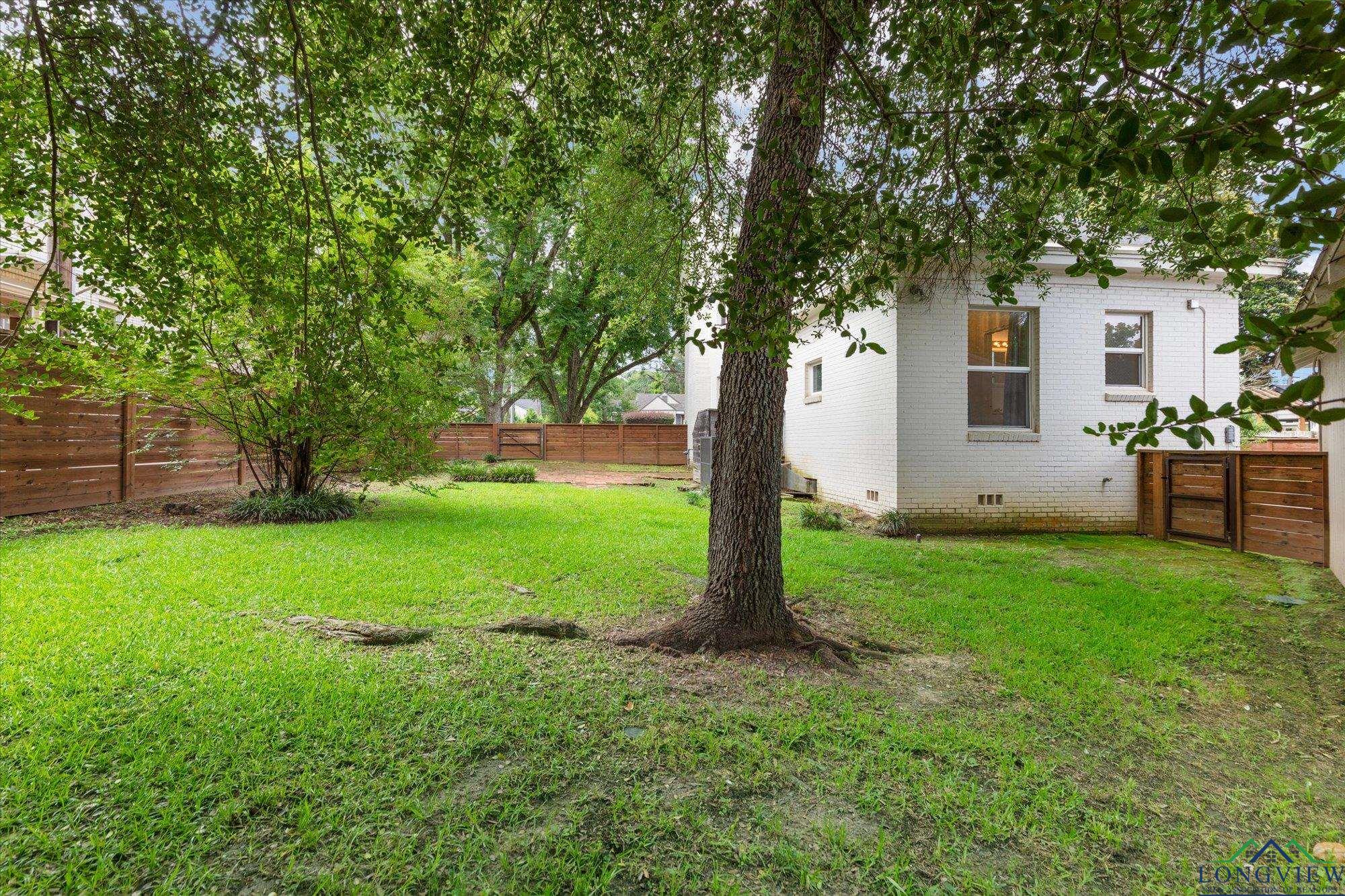513 E Young, Longview, Texas image 43