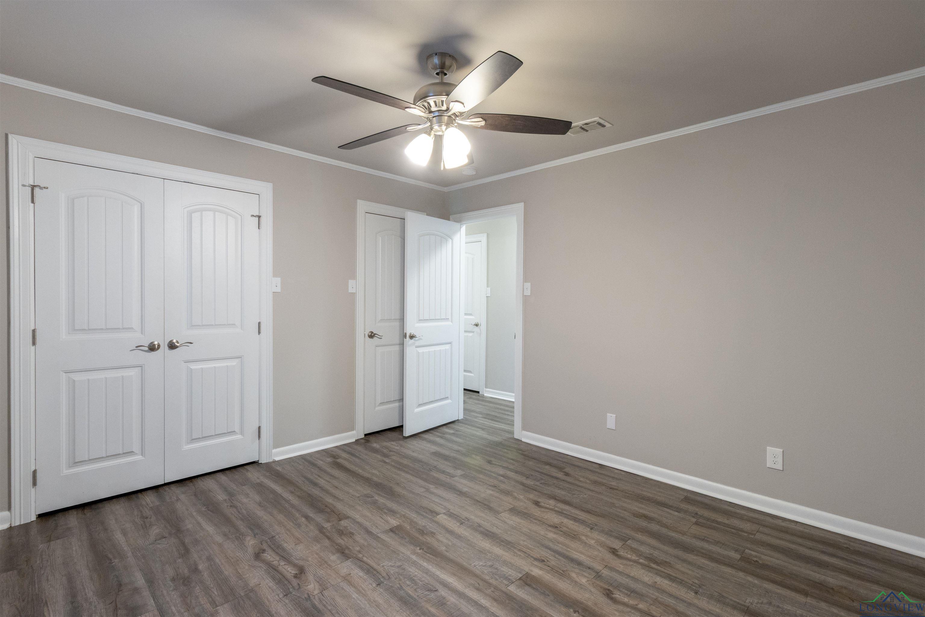 102 N Joann St, White Oak, Texas image 21