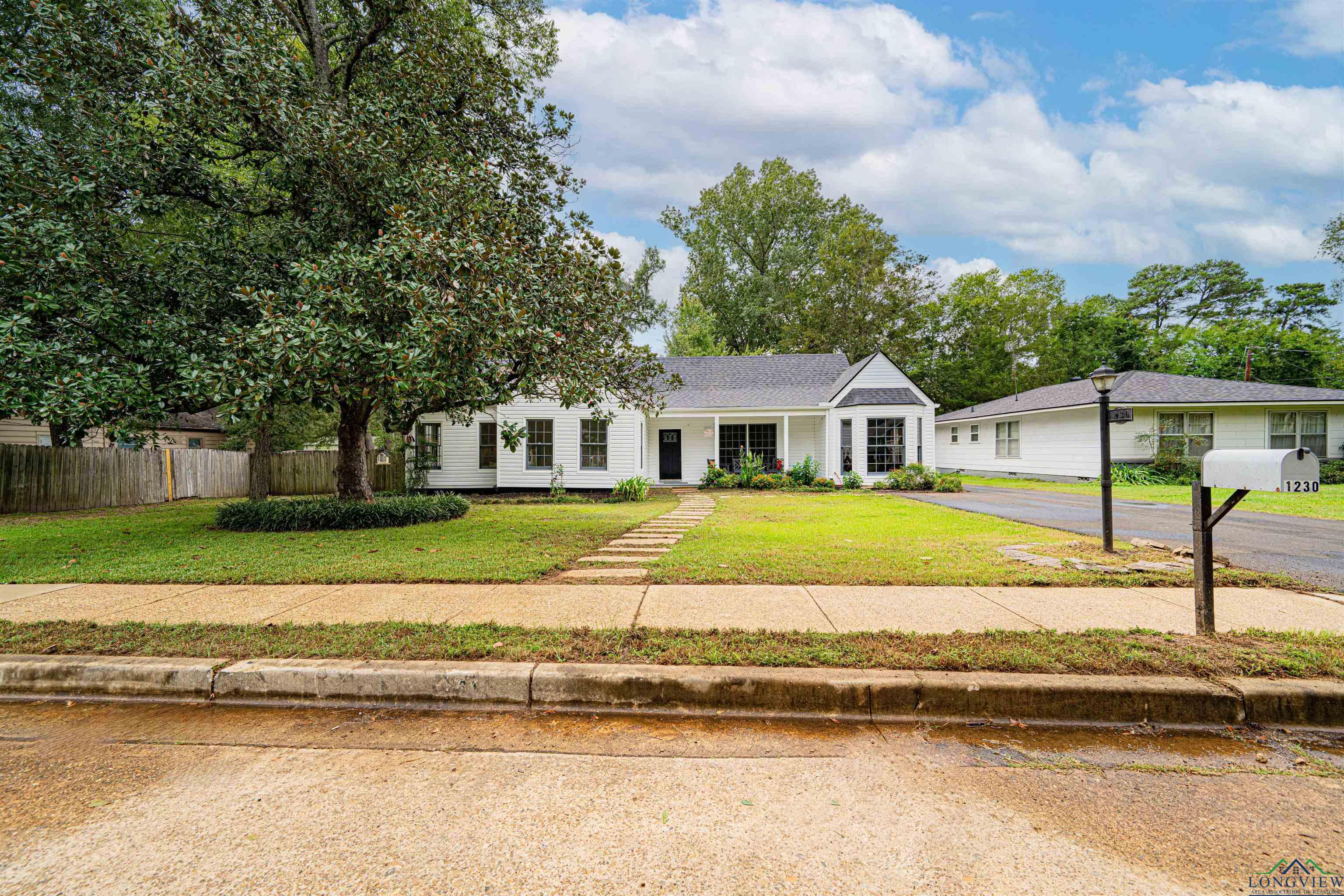 1230 Myrtle, Kilgore, Texas image 4