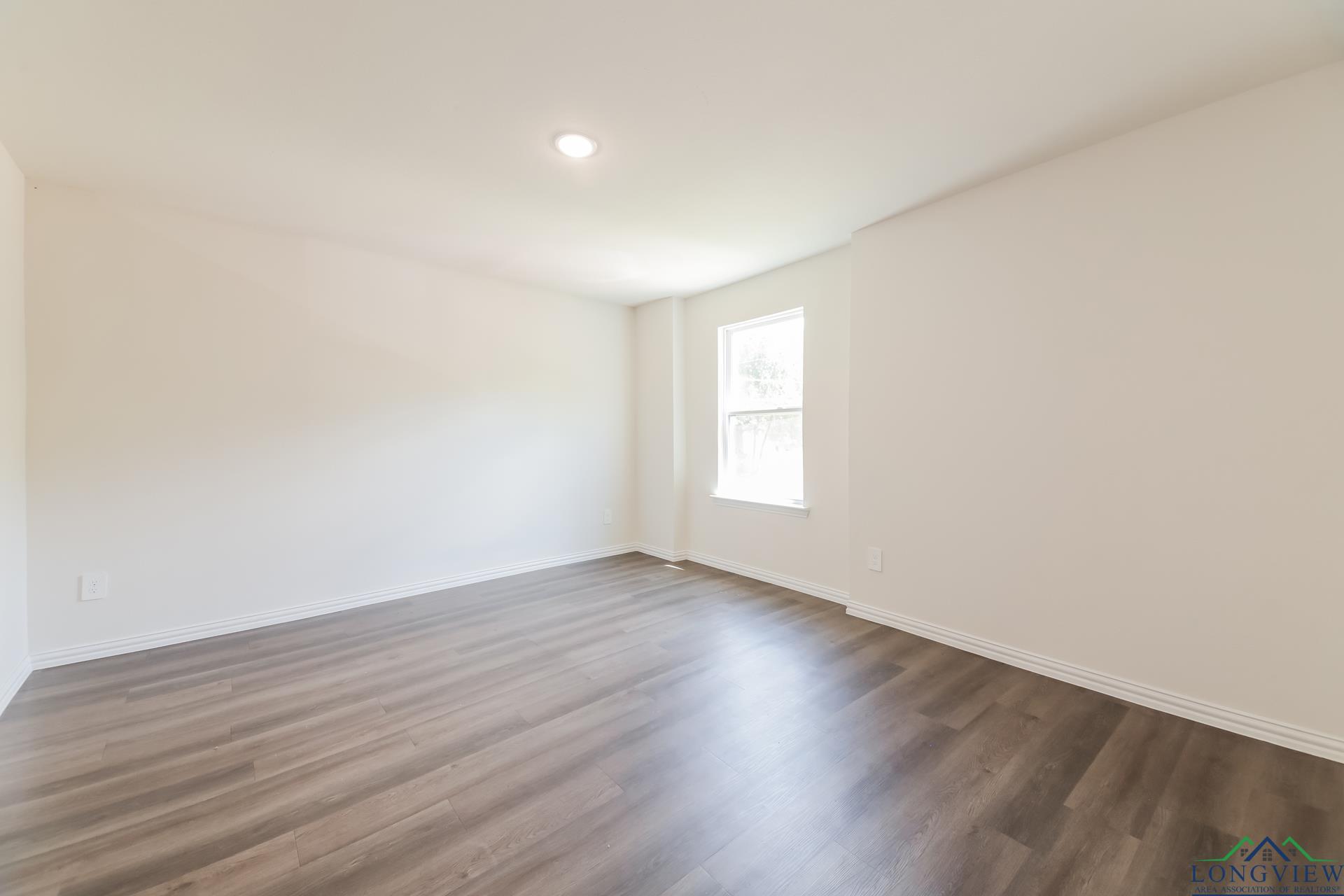 801 W Walnut St, Longview, Texas image 11