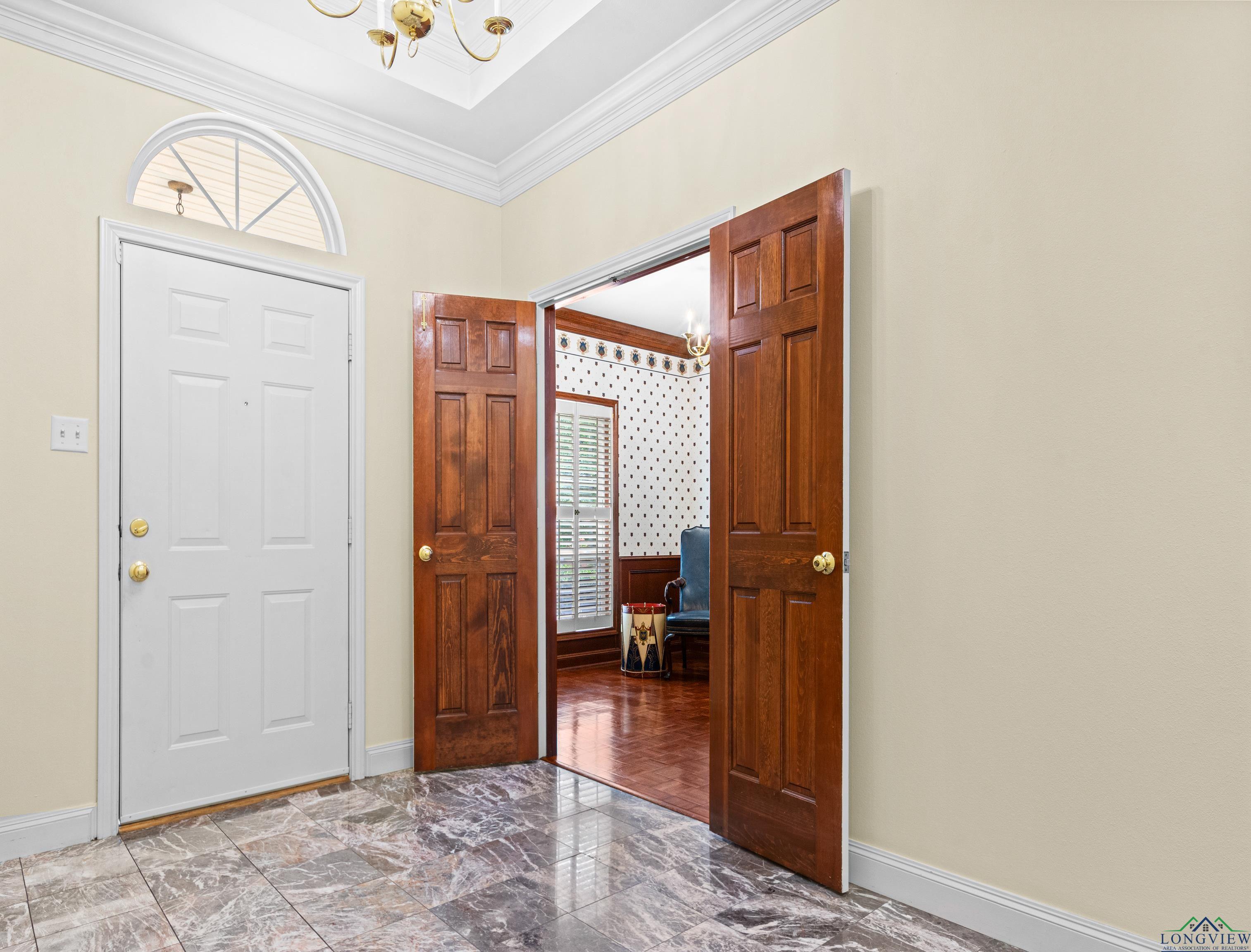5908 Regents Row, Tyler, Texas image 4