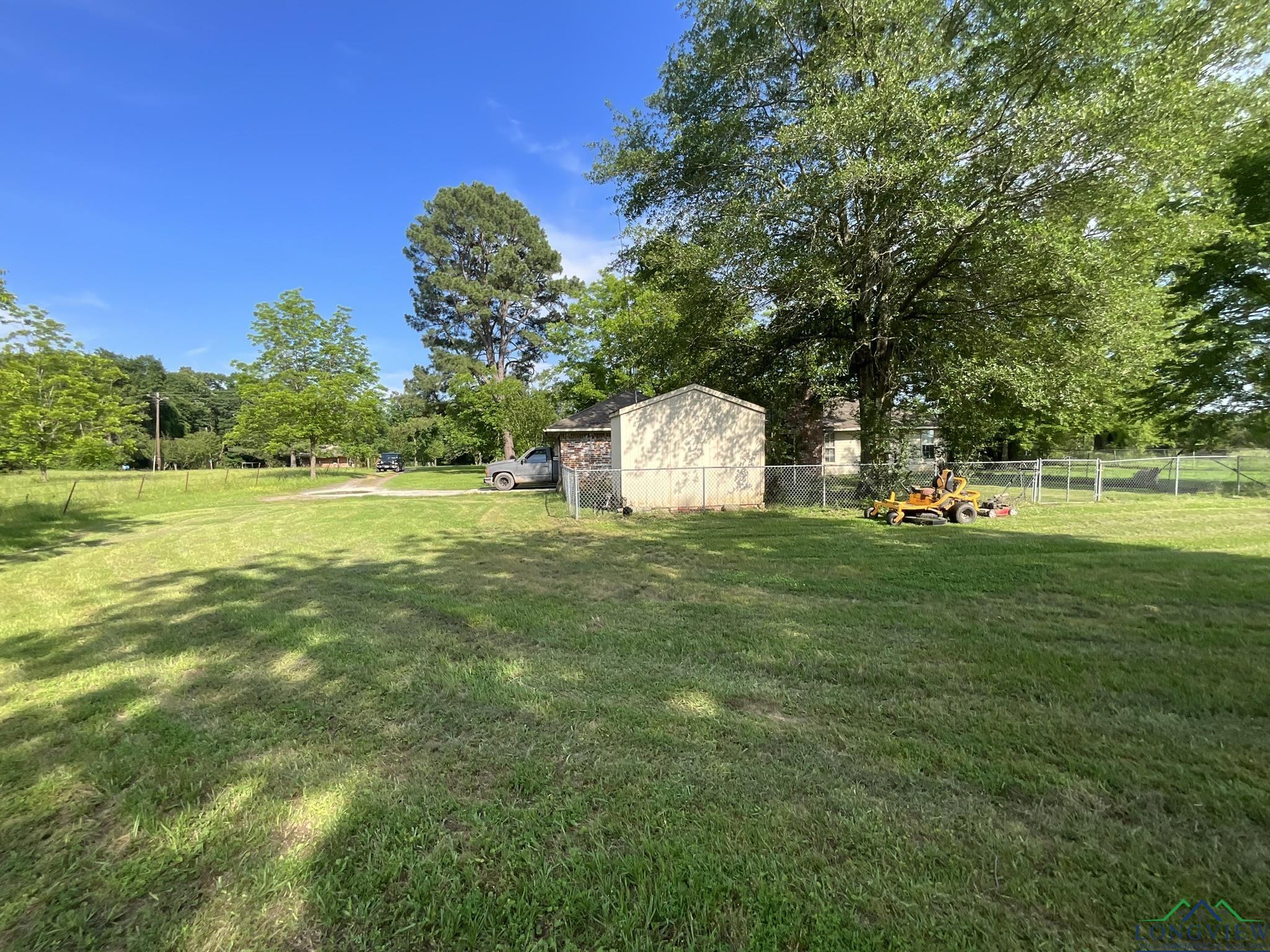 714 County Rd 4249, De Kalb, Texas image 4