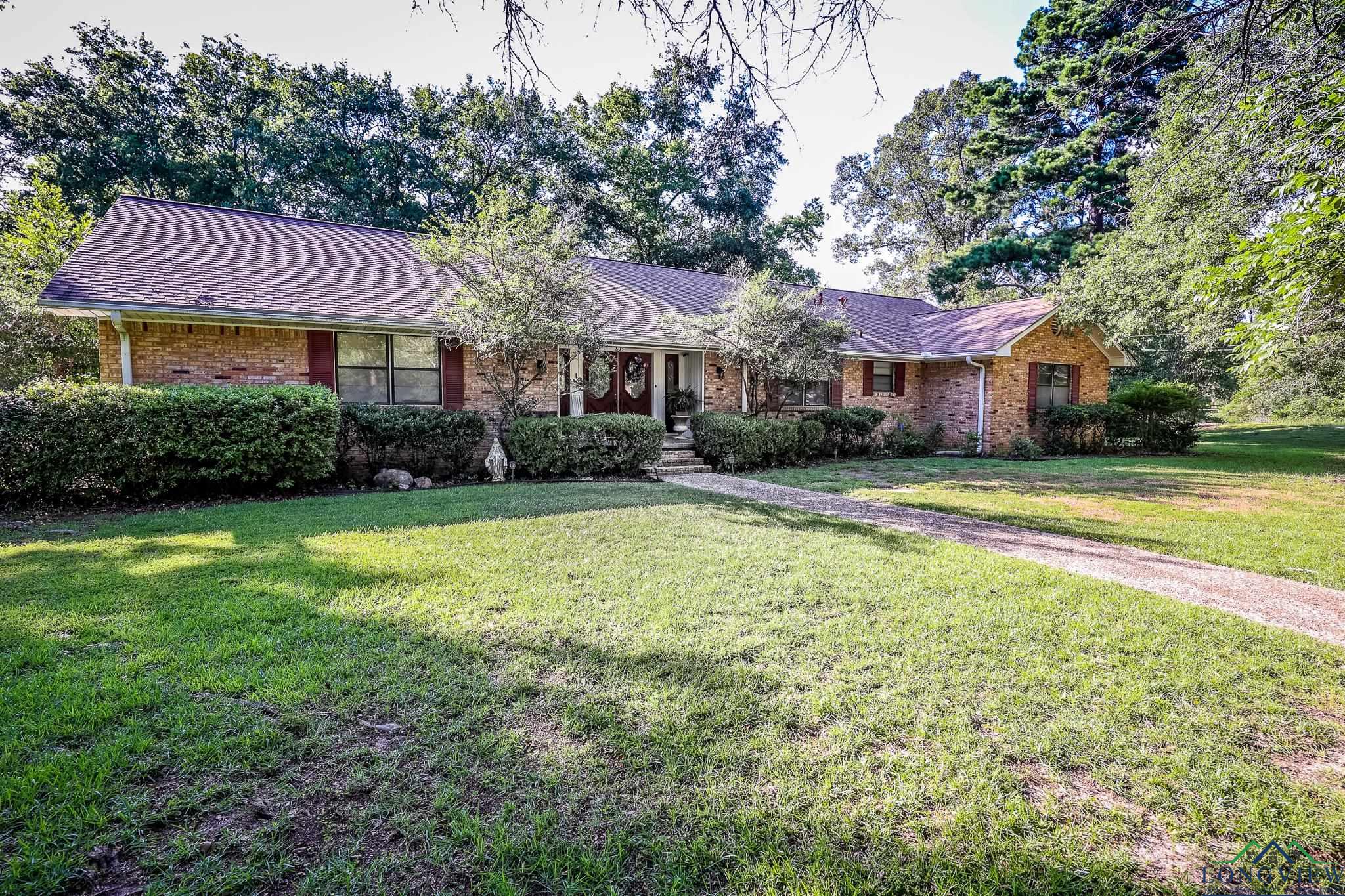 803 Willow Blvd, Gladewater, Texas image 1