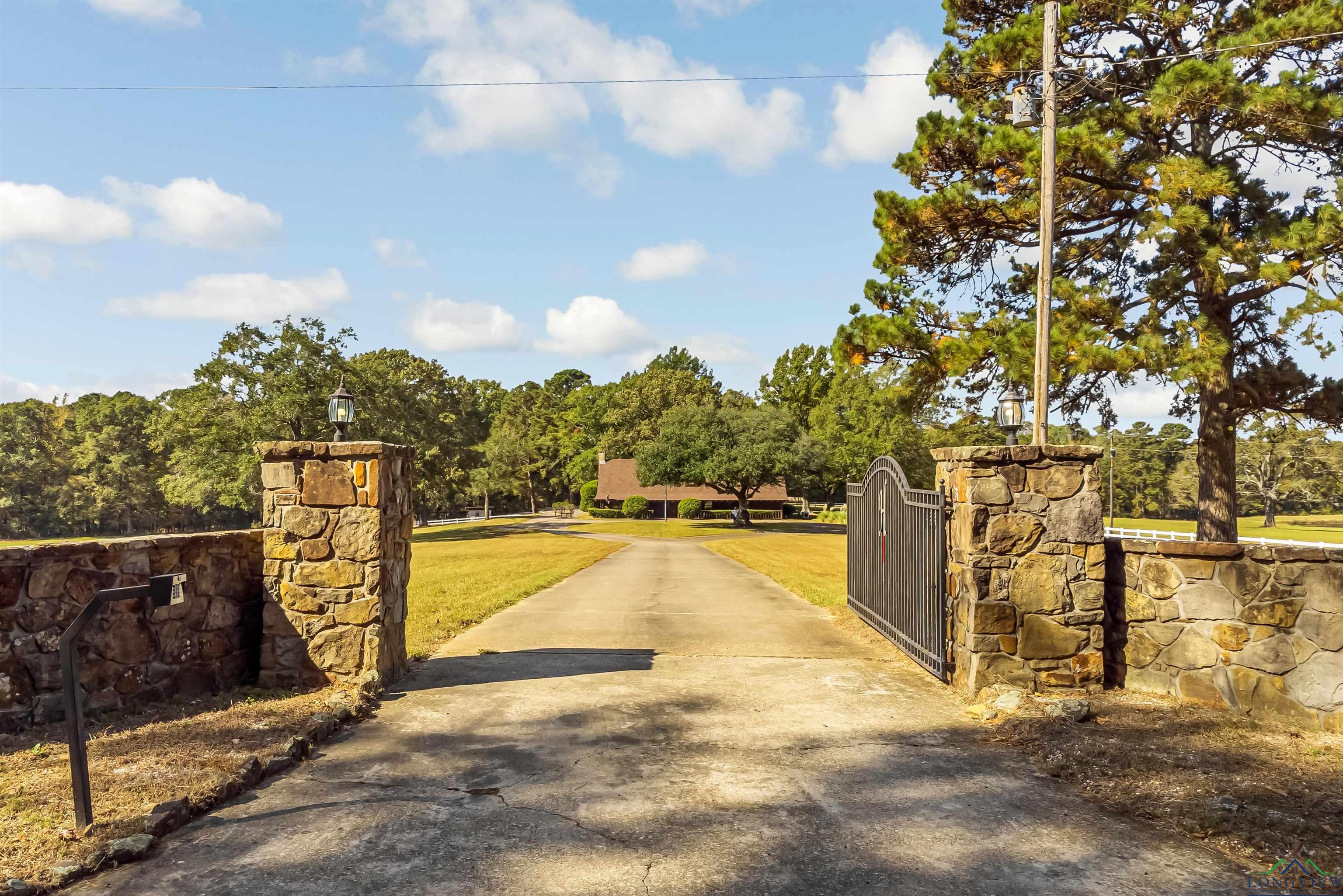 947 Pumpkin Center Rd, Marshall, Texas image 36