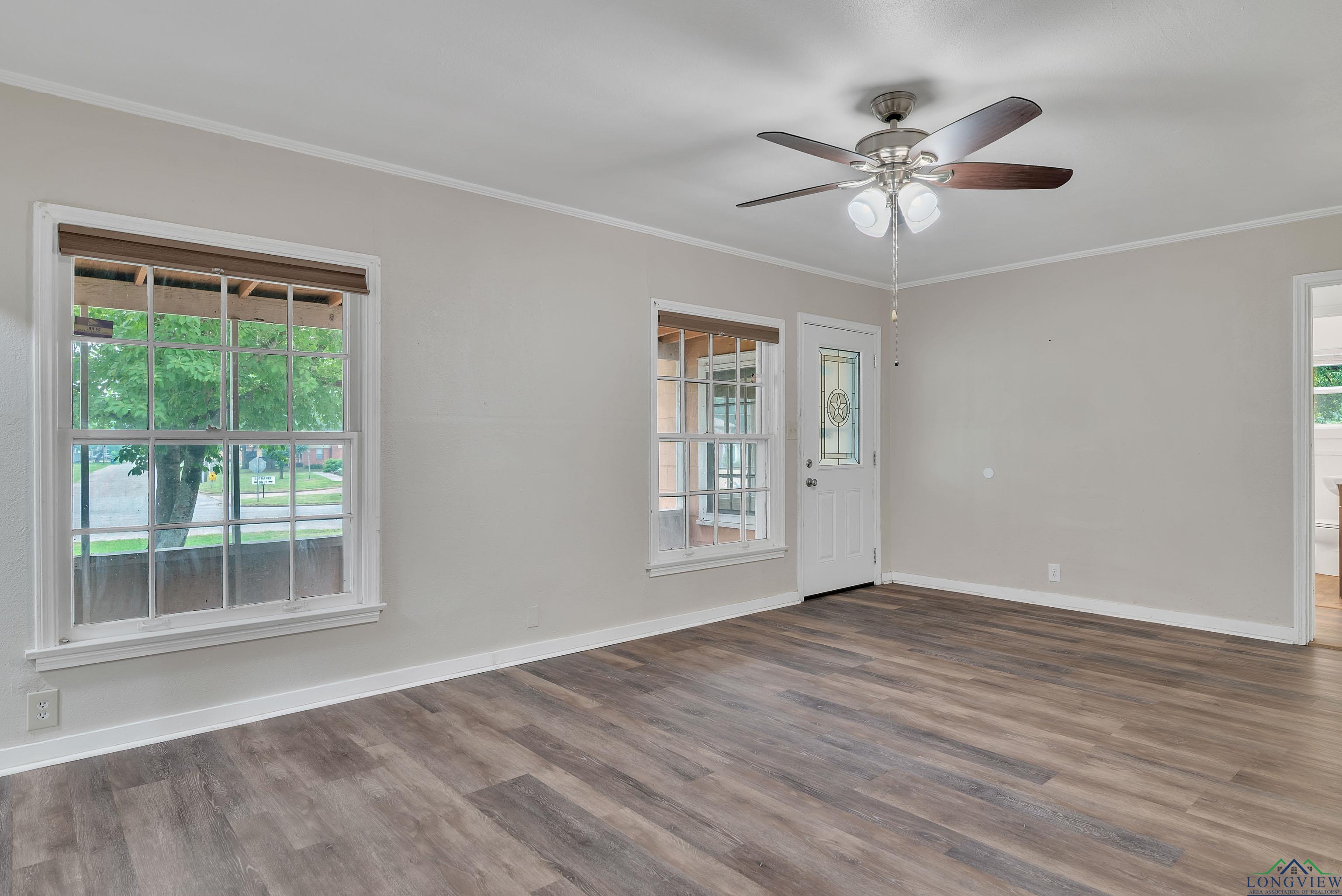 1001 N Main Street, Winnsboro, Texas image 6