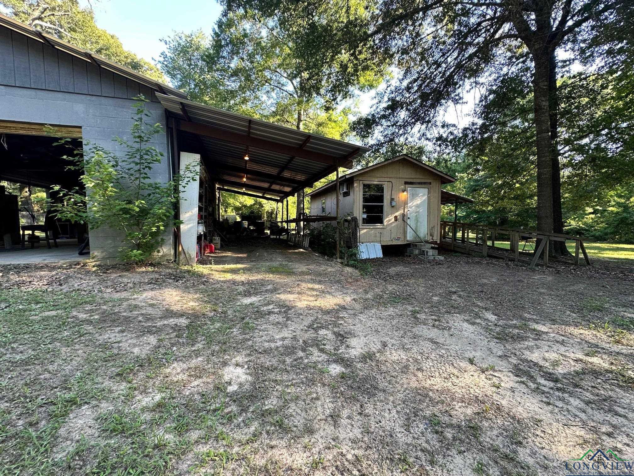 2077 Fm 2685, Gladewater, Texas image 37