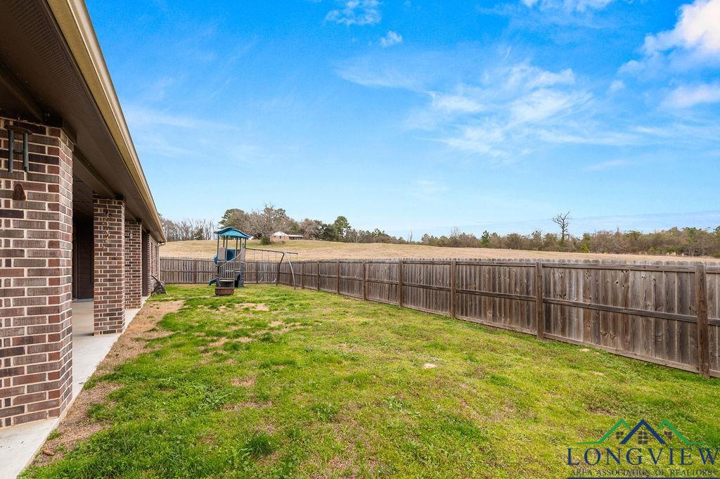 2511 N Peach Rd, Big Sandy, Texas image 29