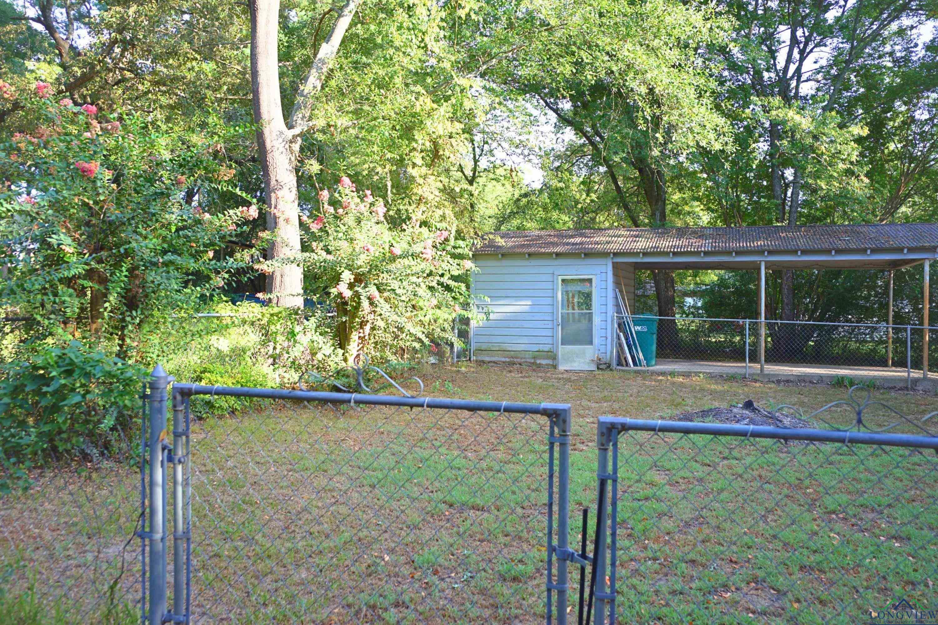 402 Pace St, Naples, Texas image 33