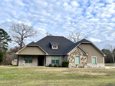 A home in Gladewater