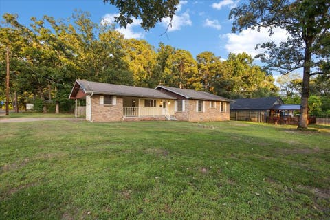 Townhouse For Sale - 1718 Tulip Ln<br/> Longview, TX 75601