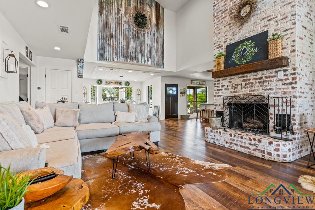6056 Bobwhite Road, Gilmer, Texas image 7