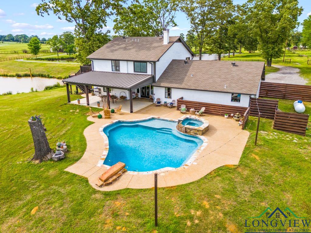 6056 Bobwhite Road, Gilmer, Texas image 32