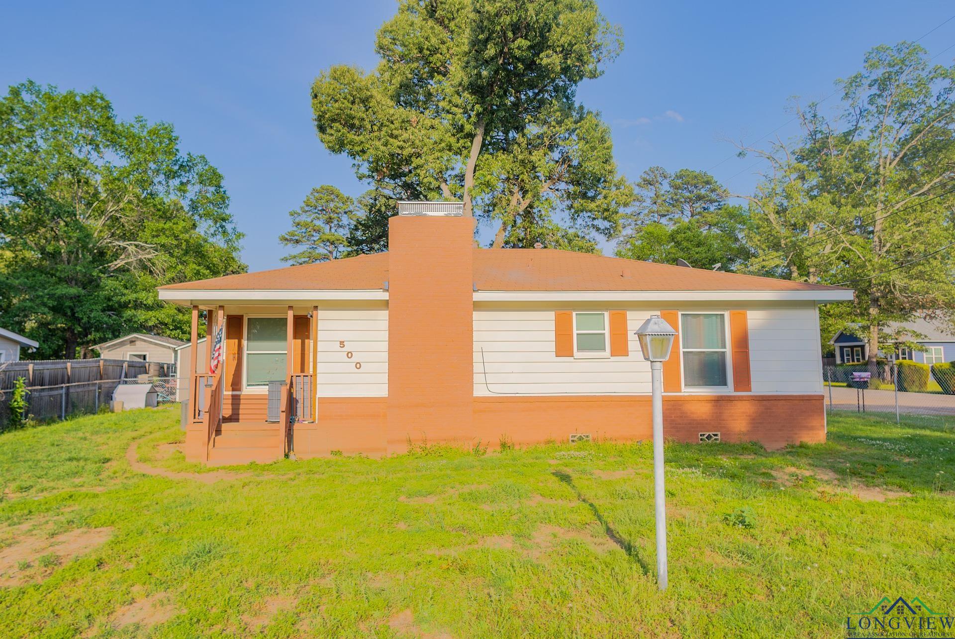500 W Jasper Dr, Marshall, Texas image 1